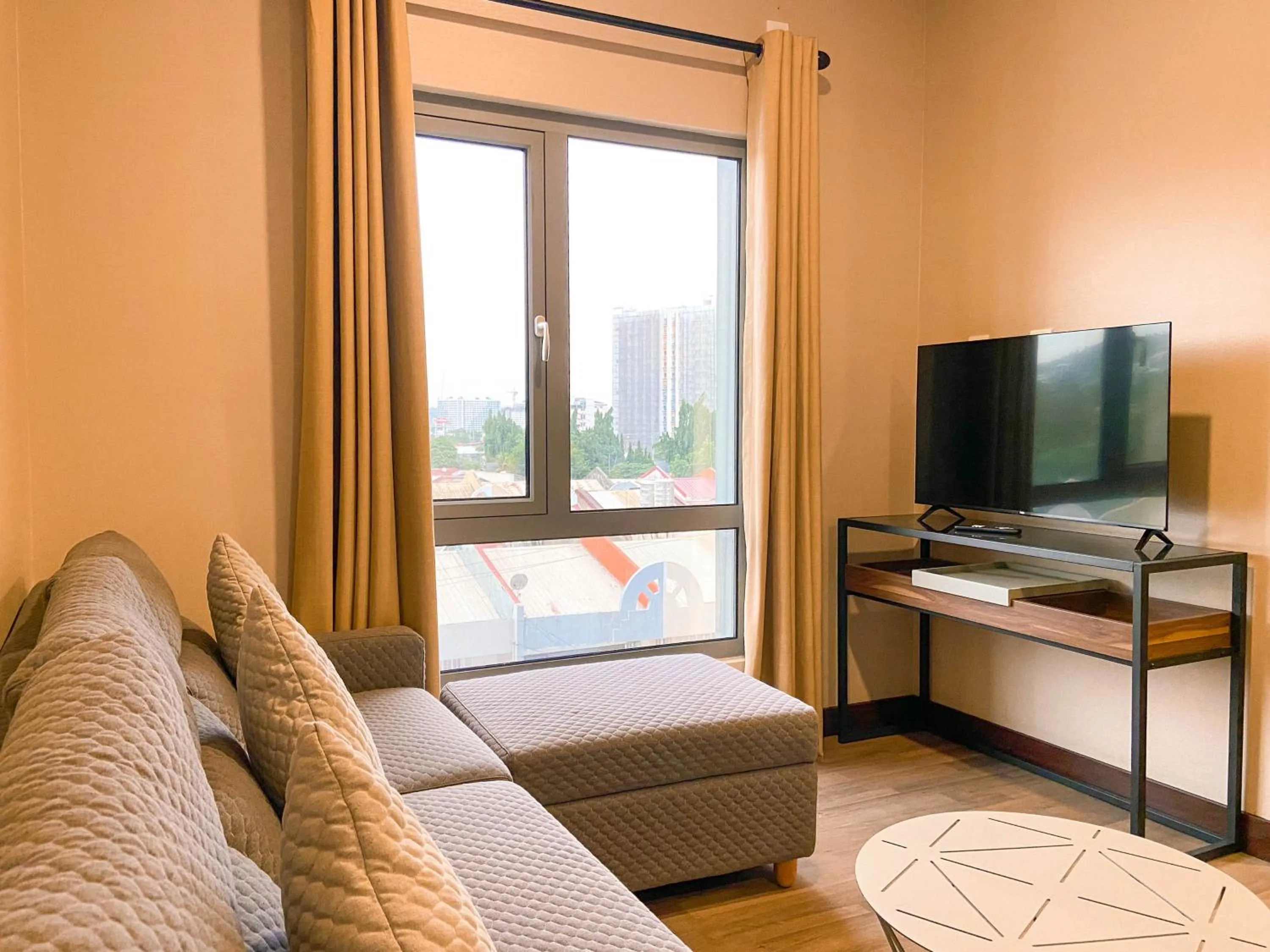 TV and multimedia in Staycity Serviced Apartment