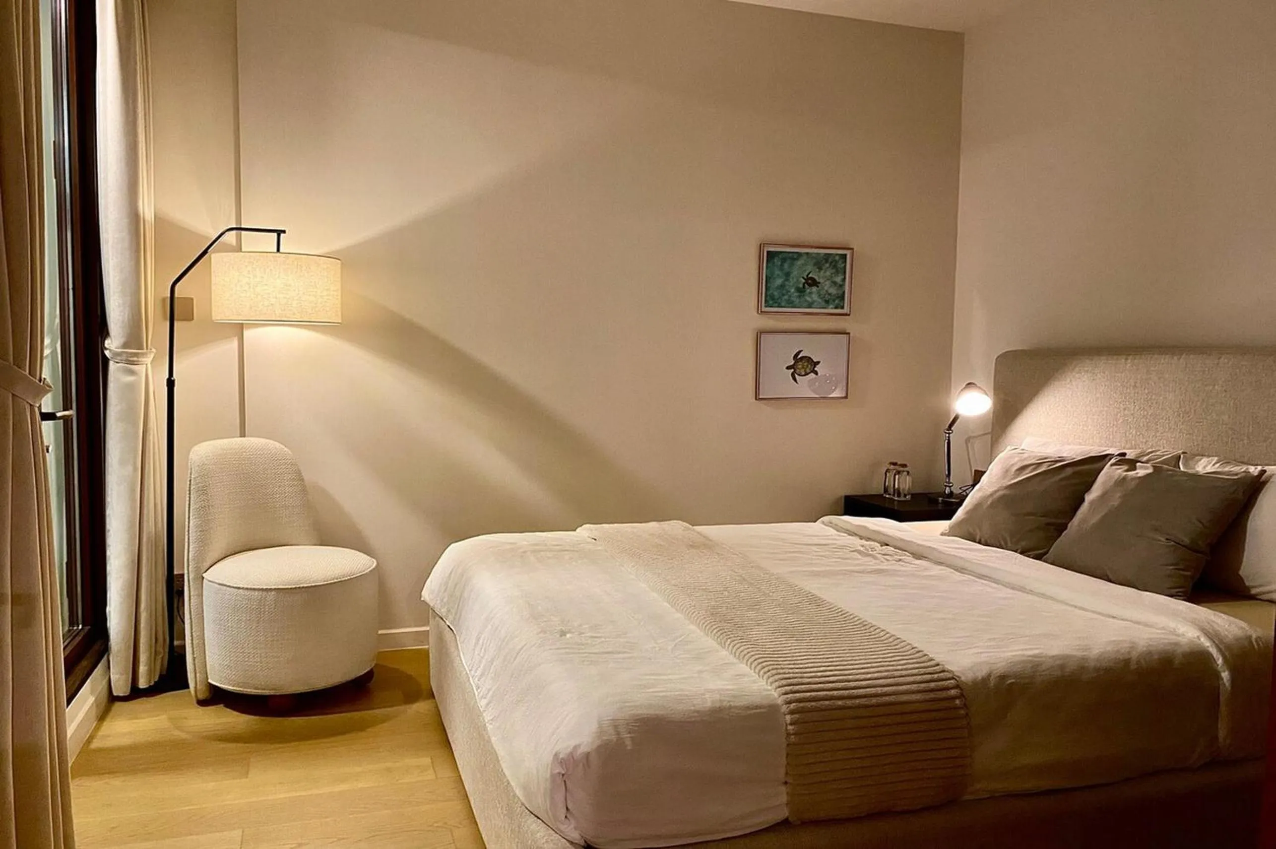 Bed in The Metropole - Horizon View Riverside D2