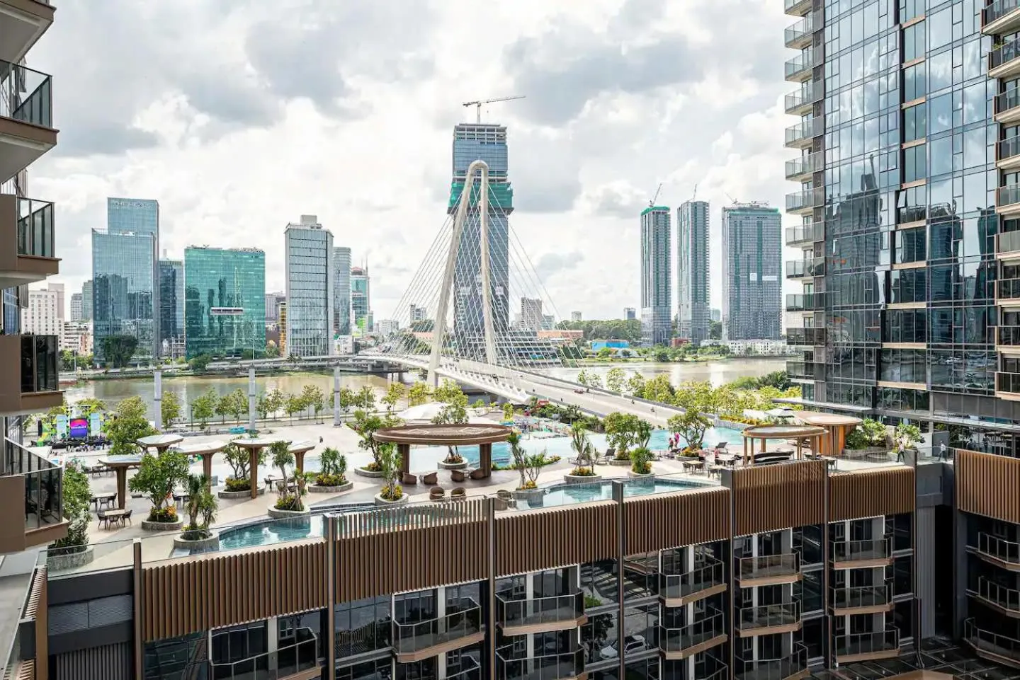 Property building in The Metropole - Horizon View Riverside D2