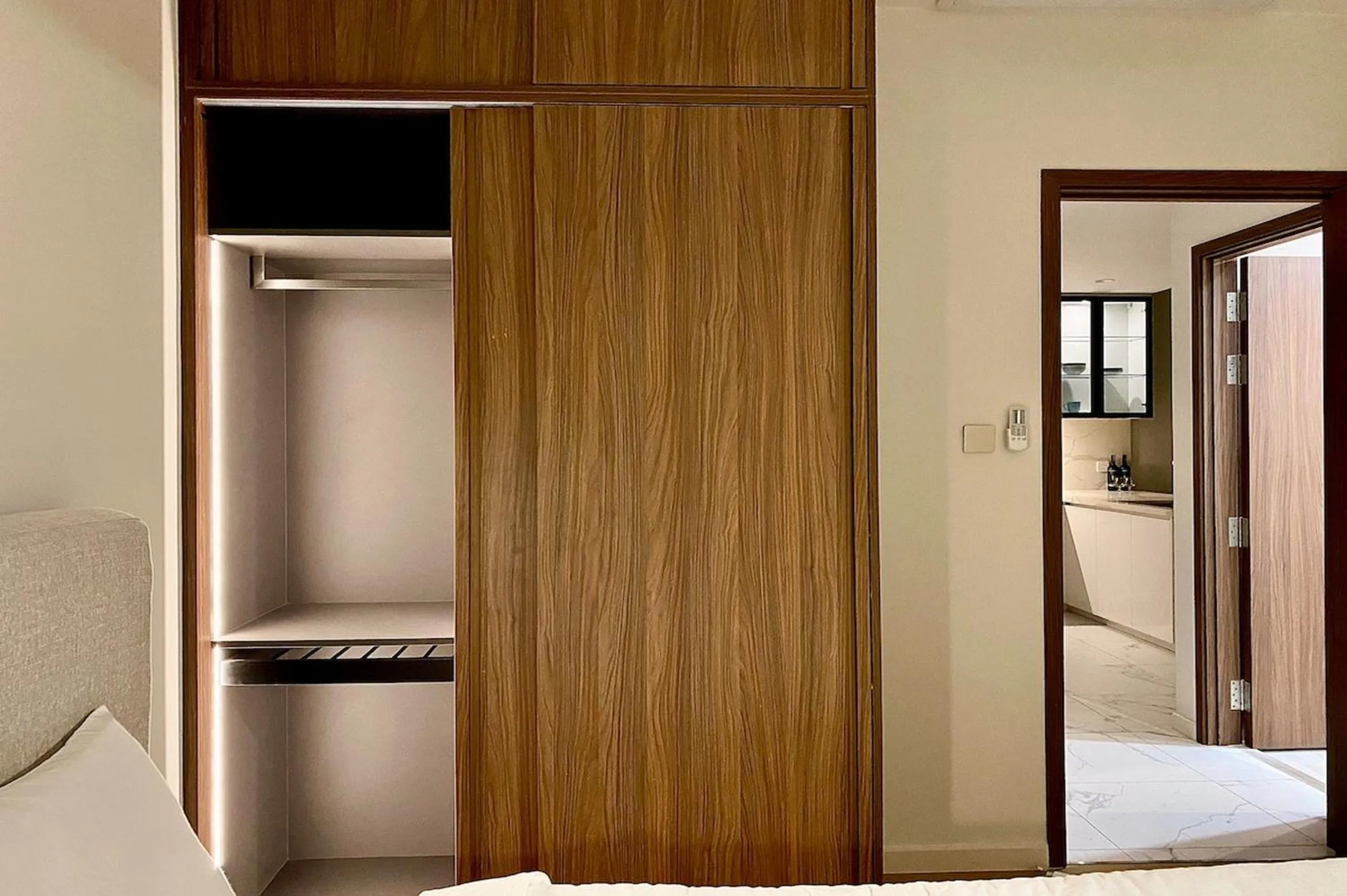 Bed in The Metropole - Horizon View Riverside D2