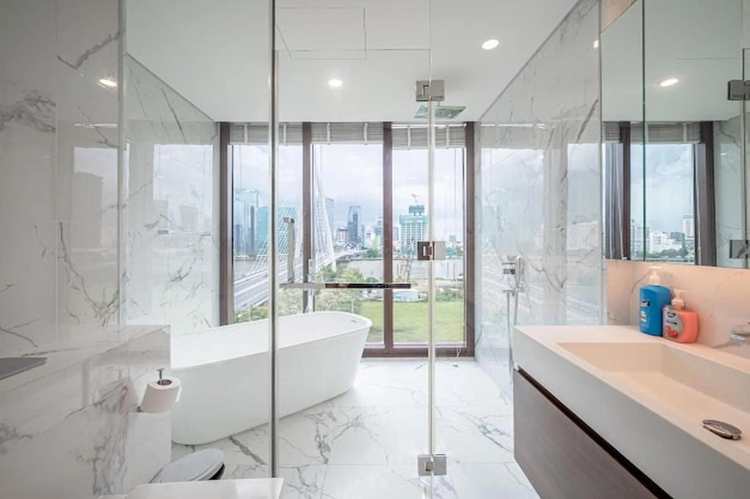 Toilet in The Metropole - Horizon View Riverside D2