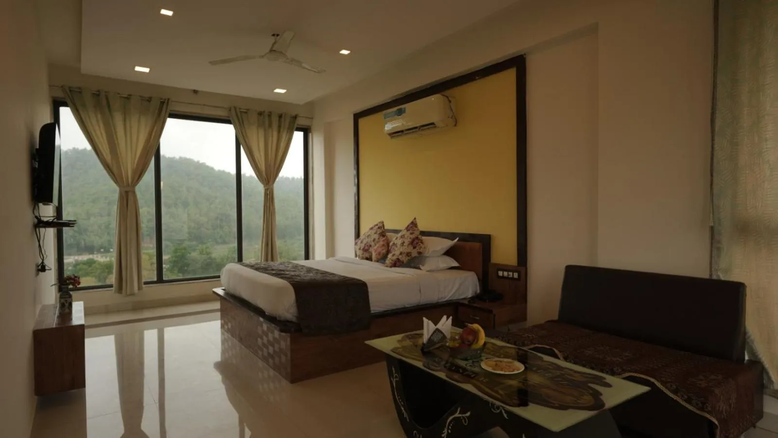 View (from property/room), Bed in Hotel White Lotus at Ratanpur border