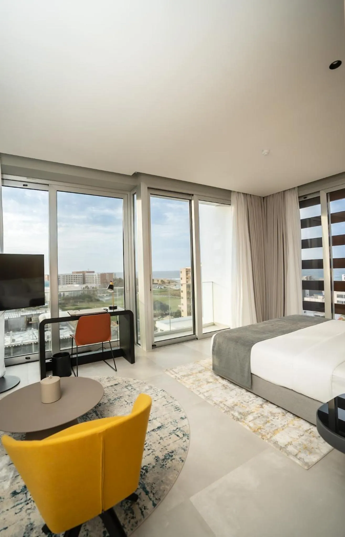 Shower, Bed in Sama Hotels