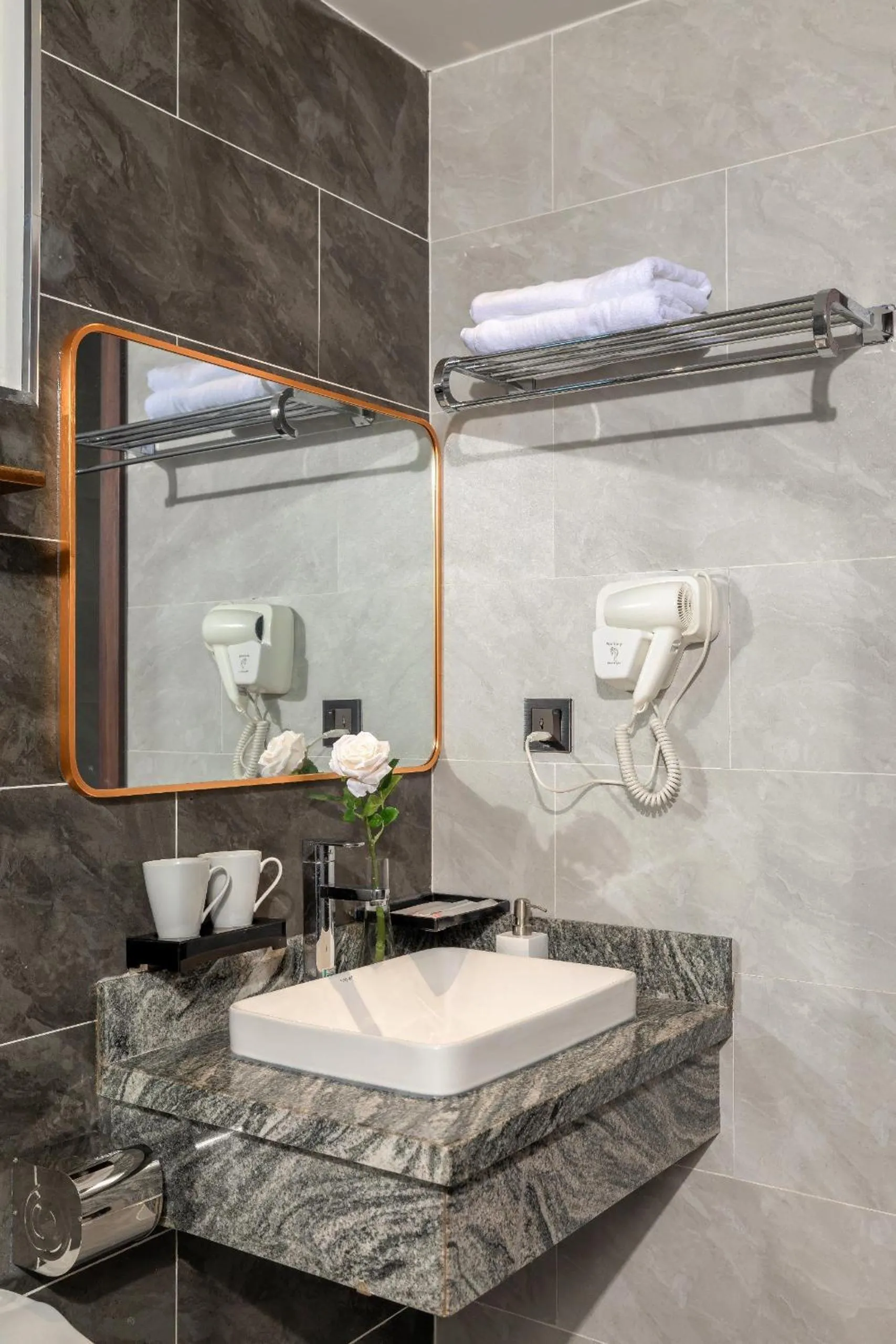 Shower in VieLa Apartment Nha Trang