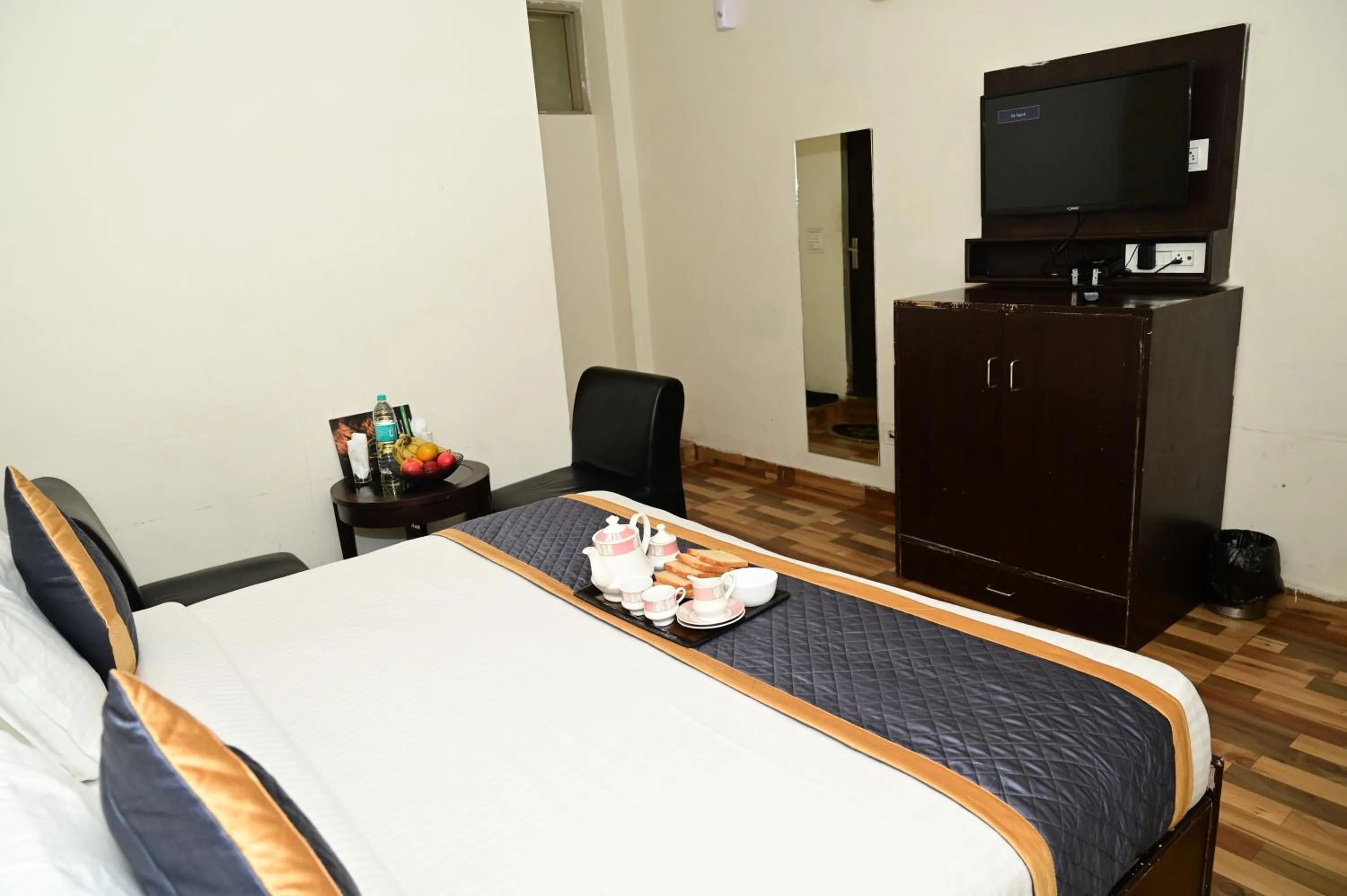 Bedroom in Hotel Krishna Pride