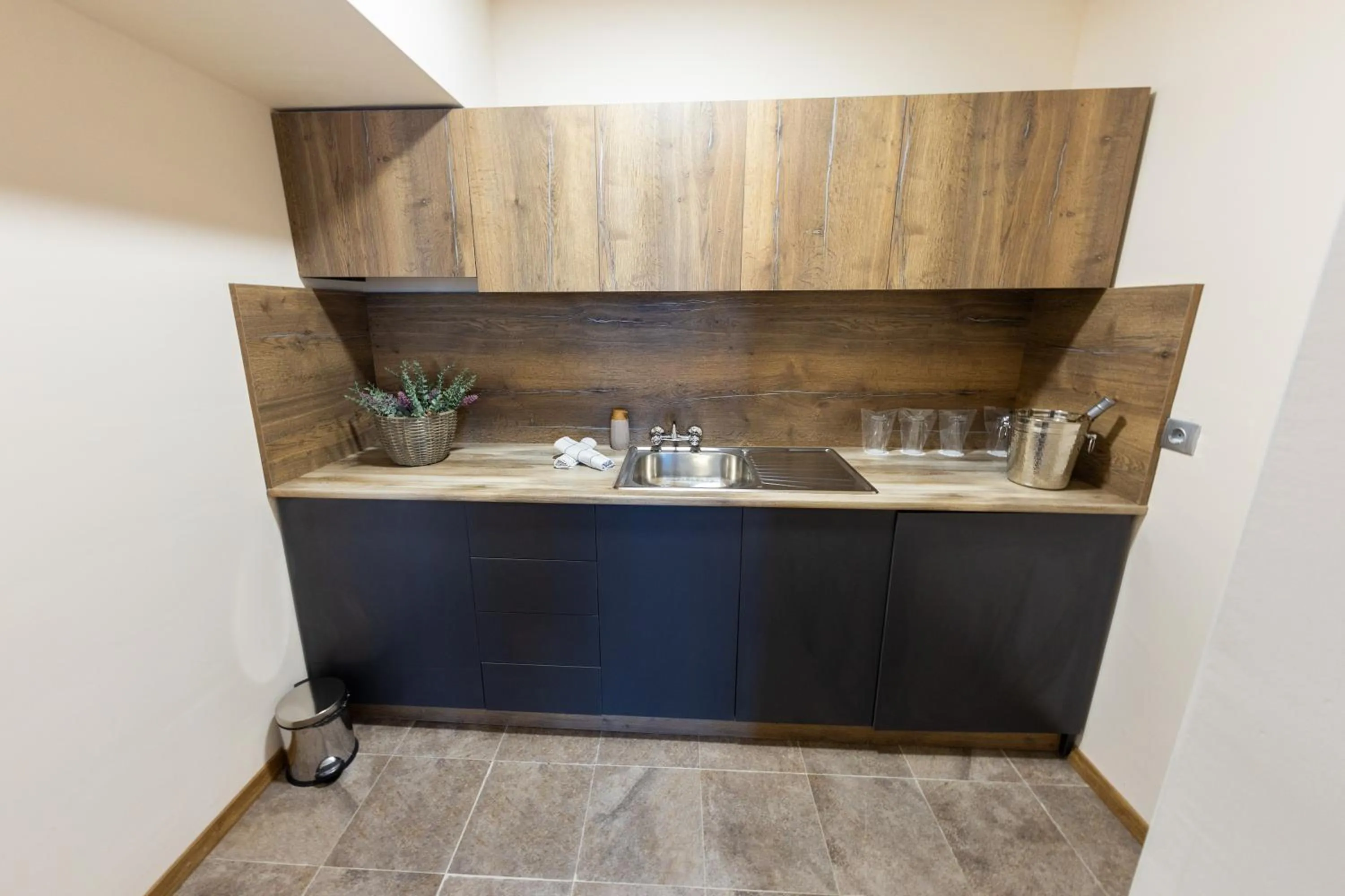 Two-Room Apartment in City Plaza