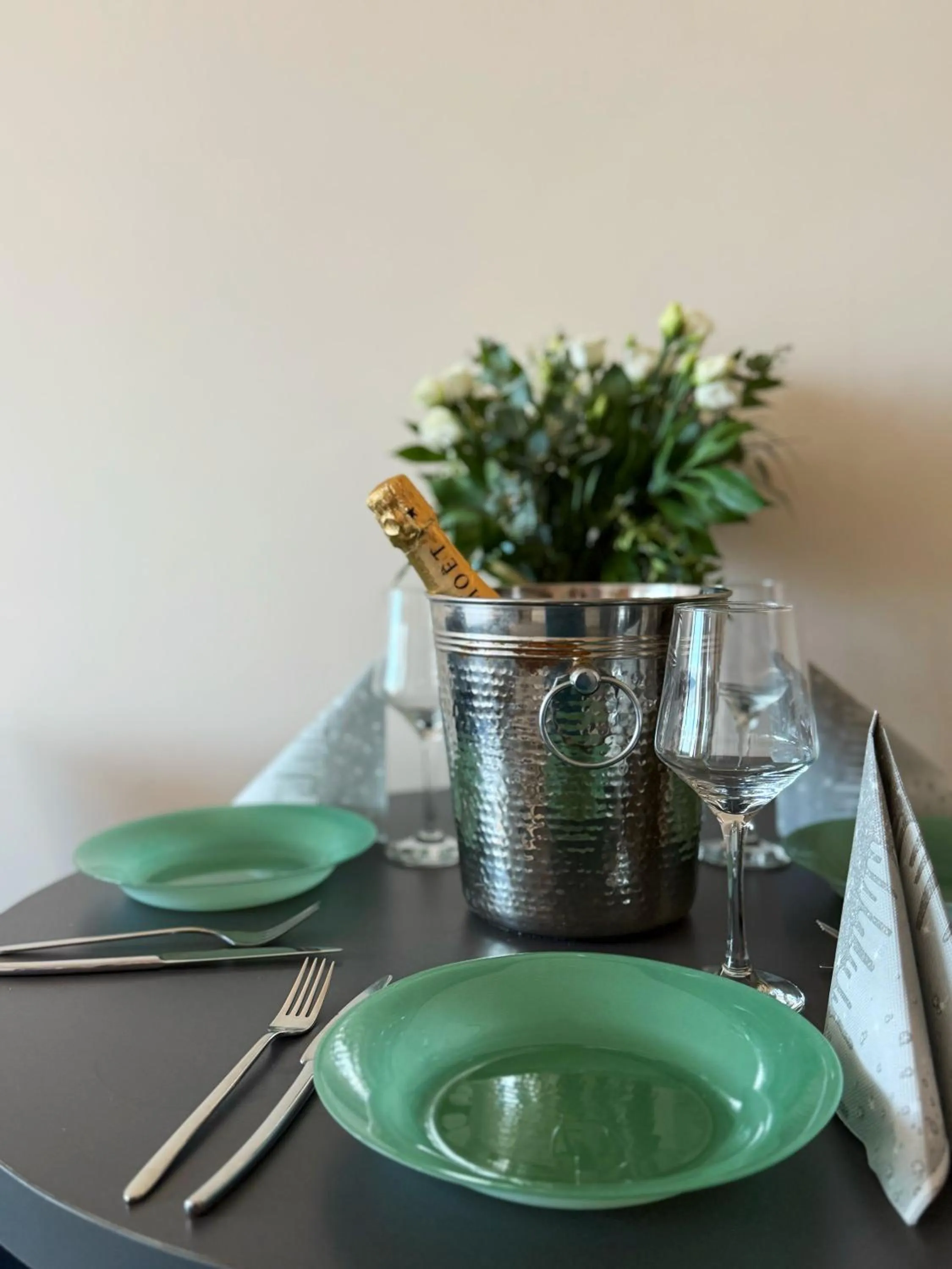 Food and drinks in City Plaza