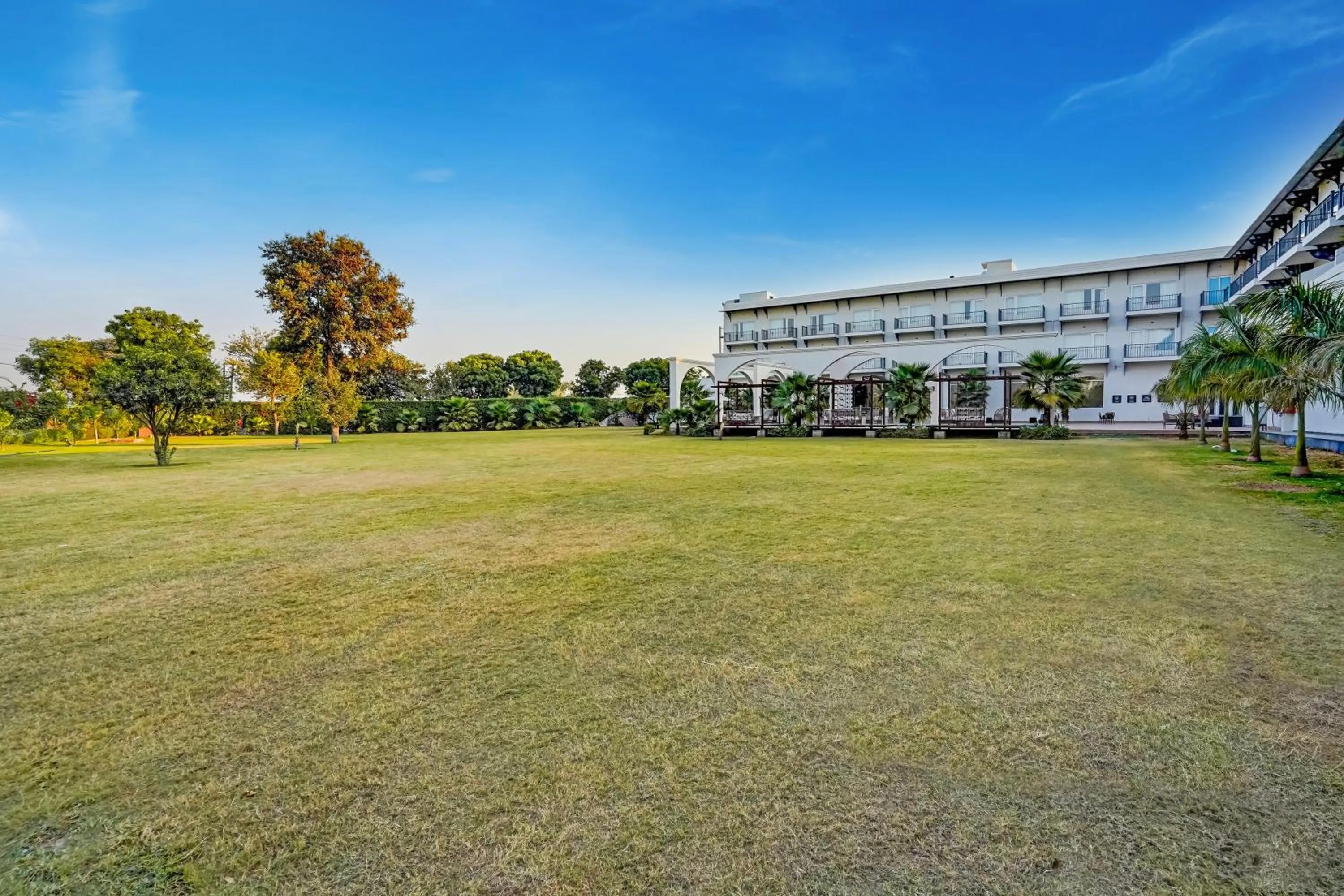 Garden in Sunday Resort & Spa by CheckIn Manesar Gurugram