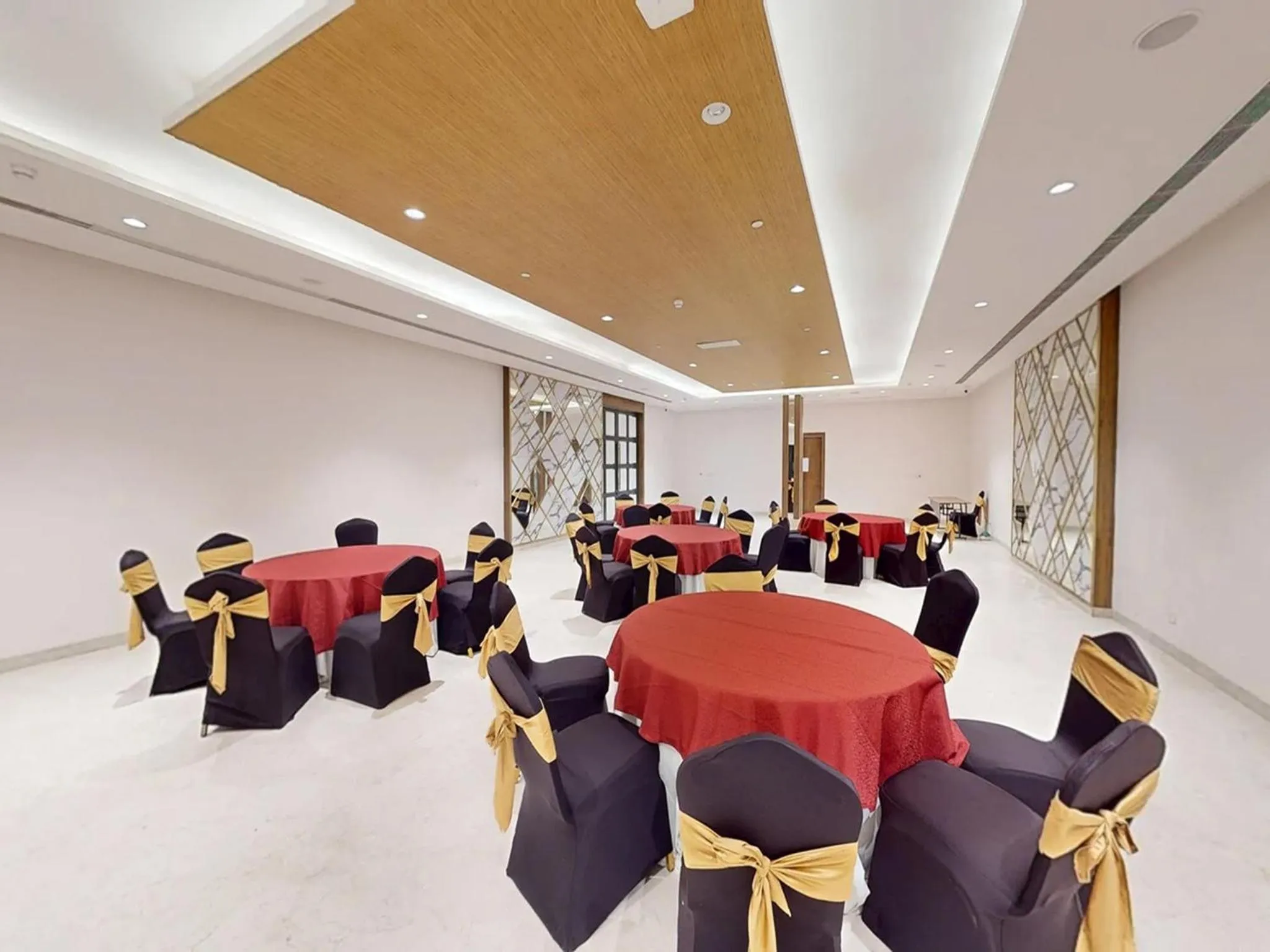 Sunday Resort & Spa by CheckIn Manesar Gurugram