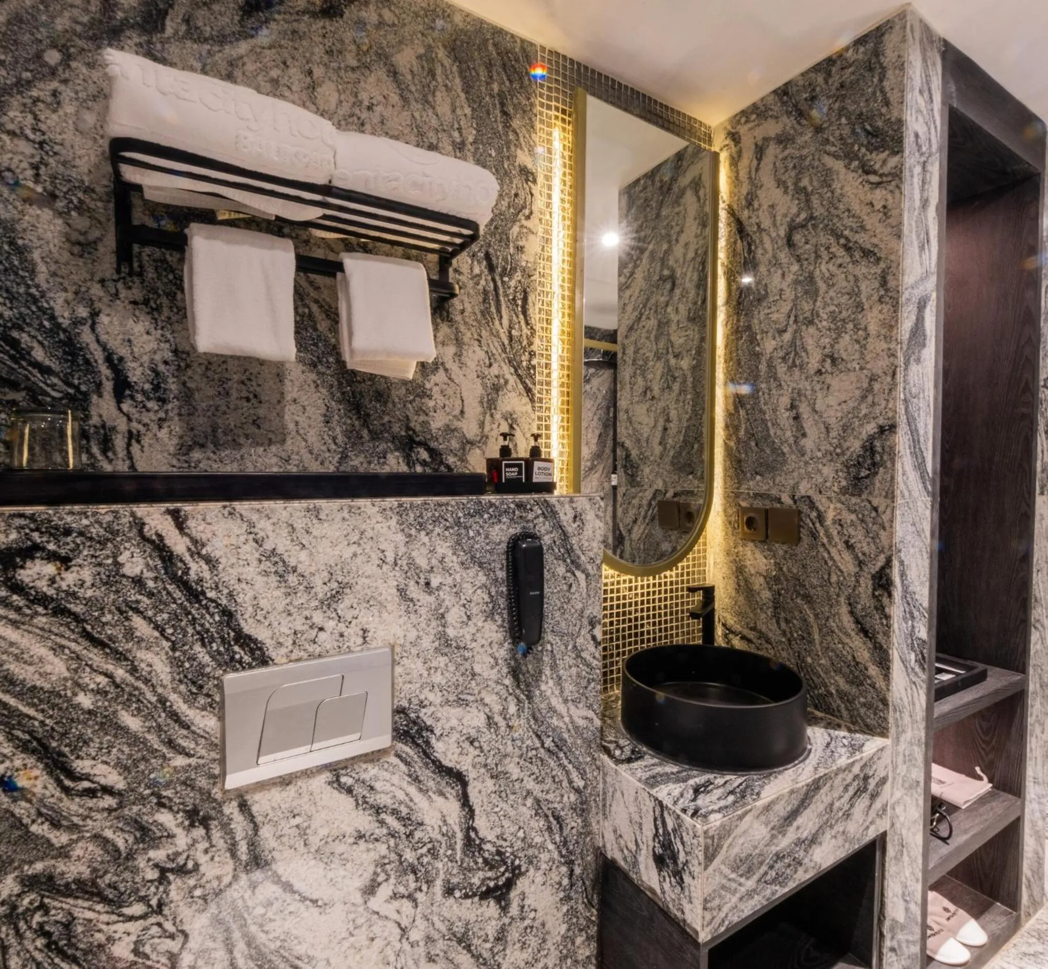 Shower in The All - Suite Pentacity Hotel Balikpapan