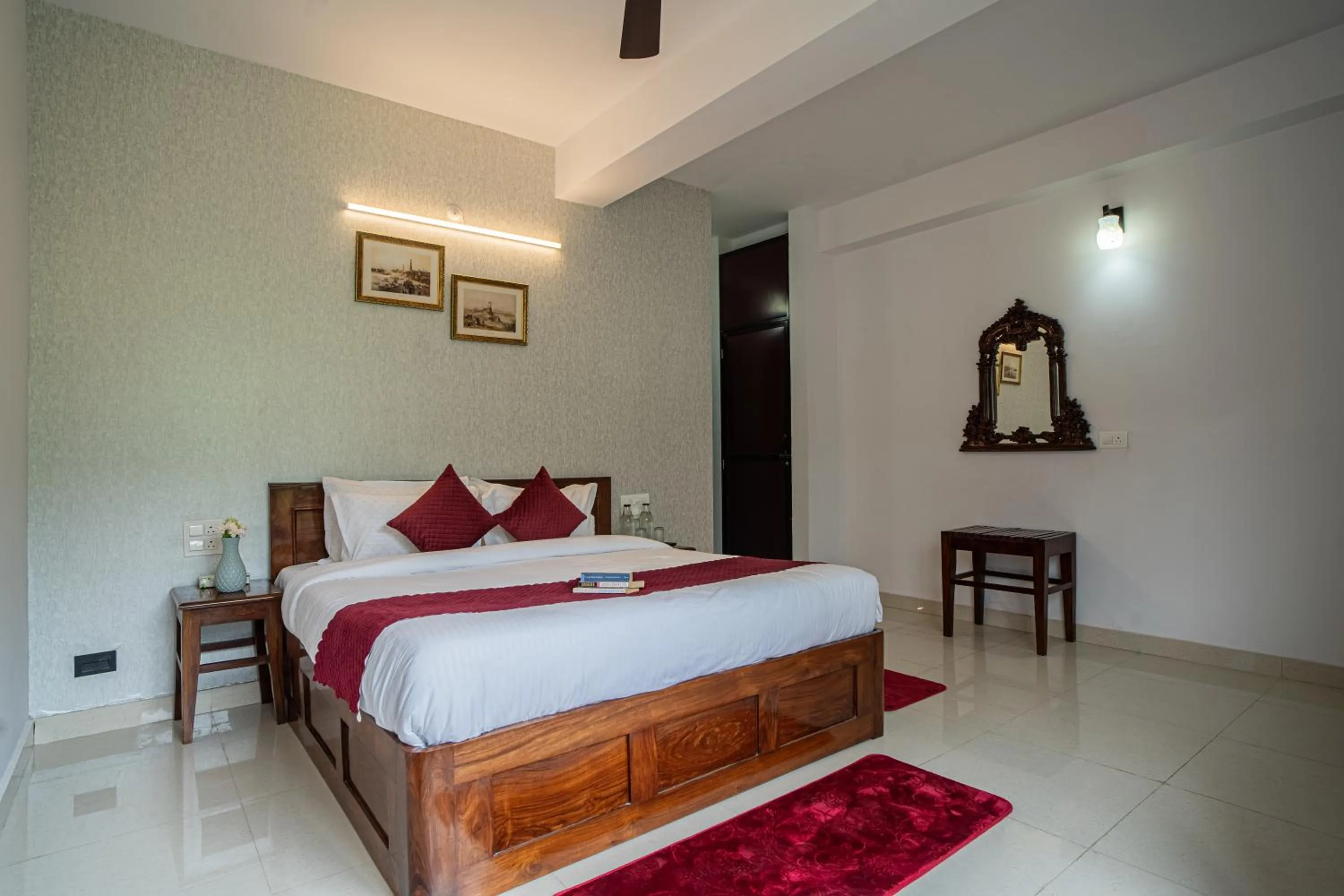 Bedroom, Bed in Captain Resorts