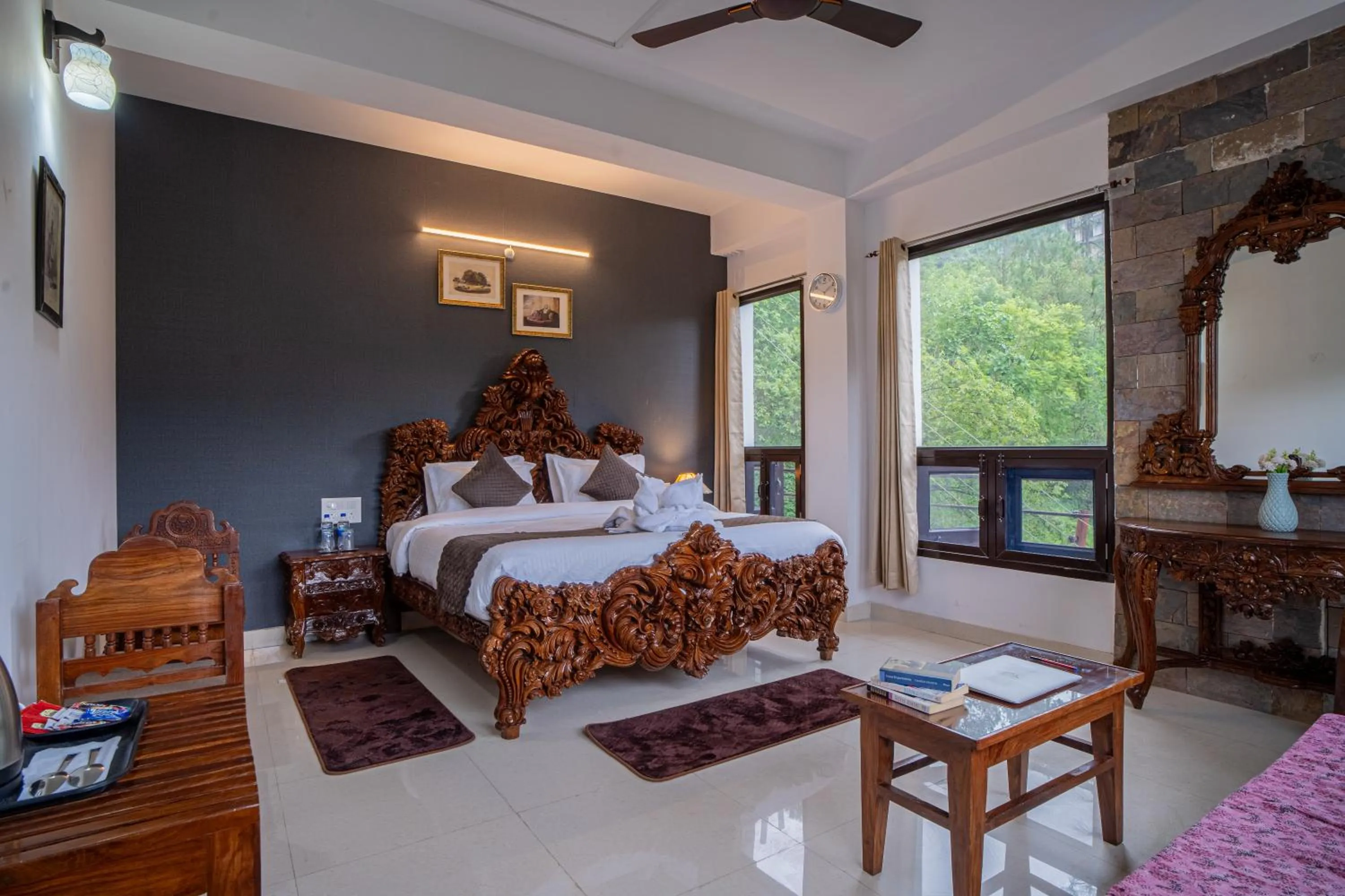 Bedroom, Bed in Captain Resorts