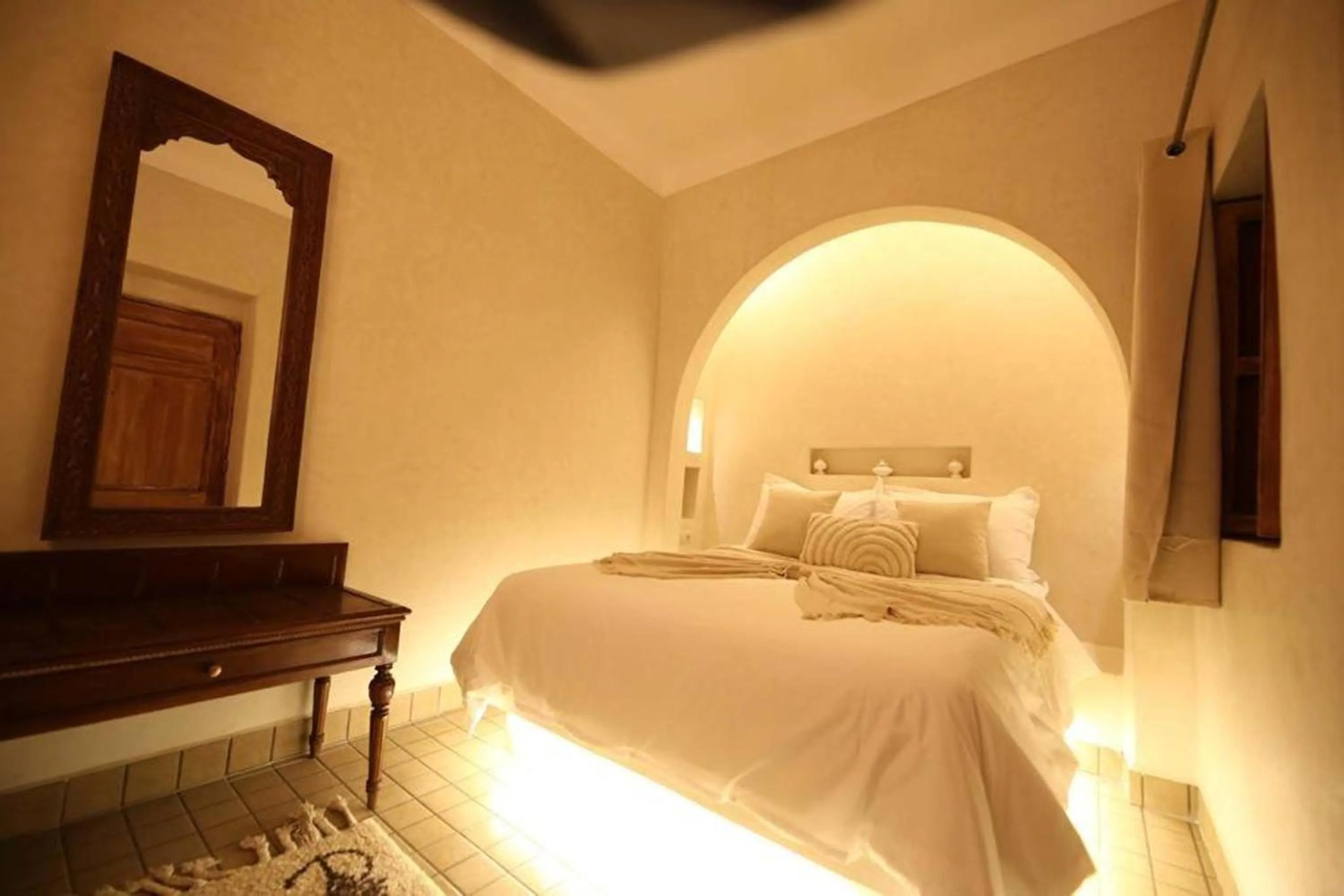 Photo of the whole room, Bed in Riad Oum H&N Exclusive