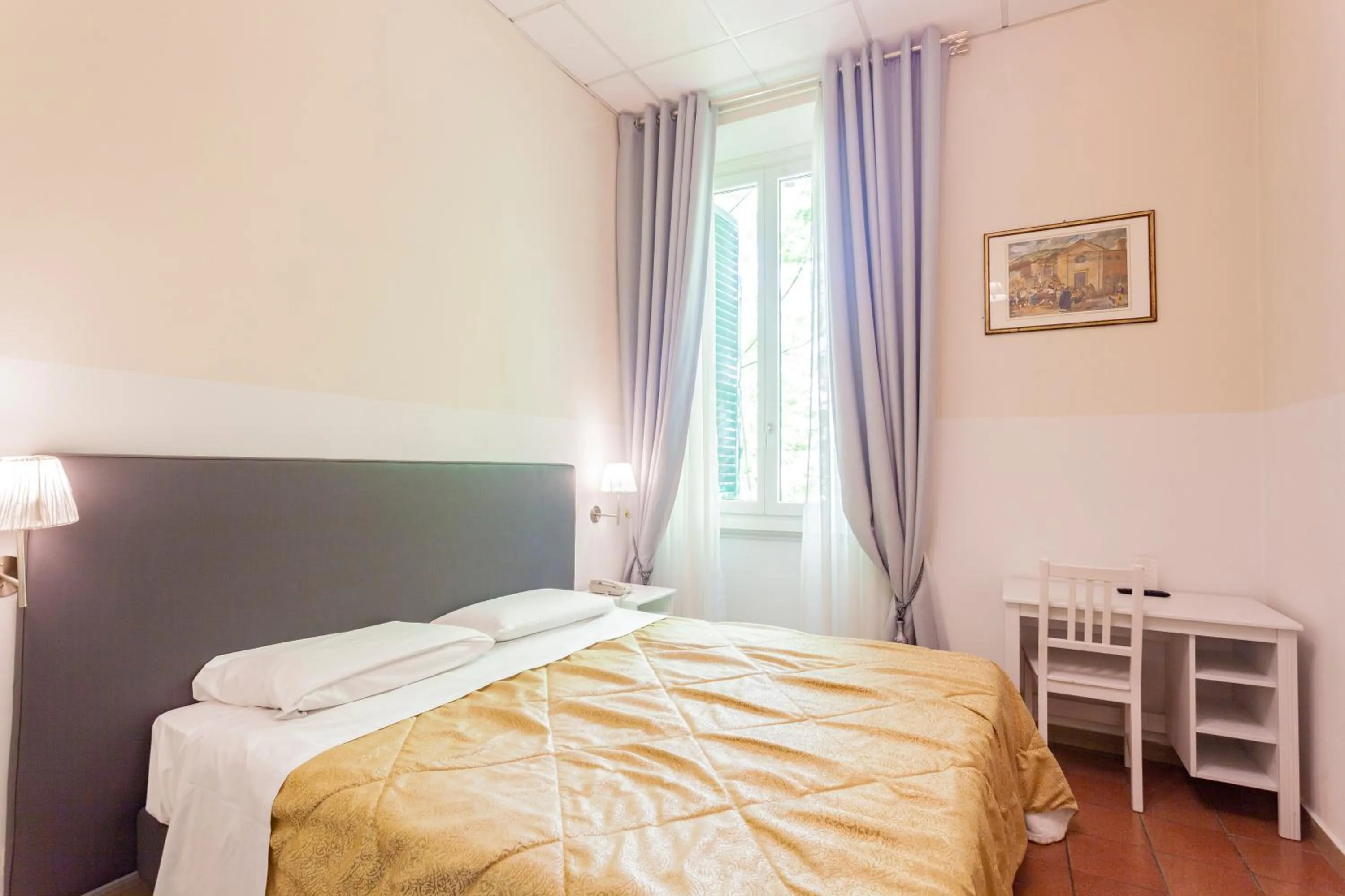 Bed in Hotel St. James