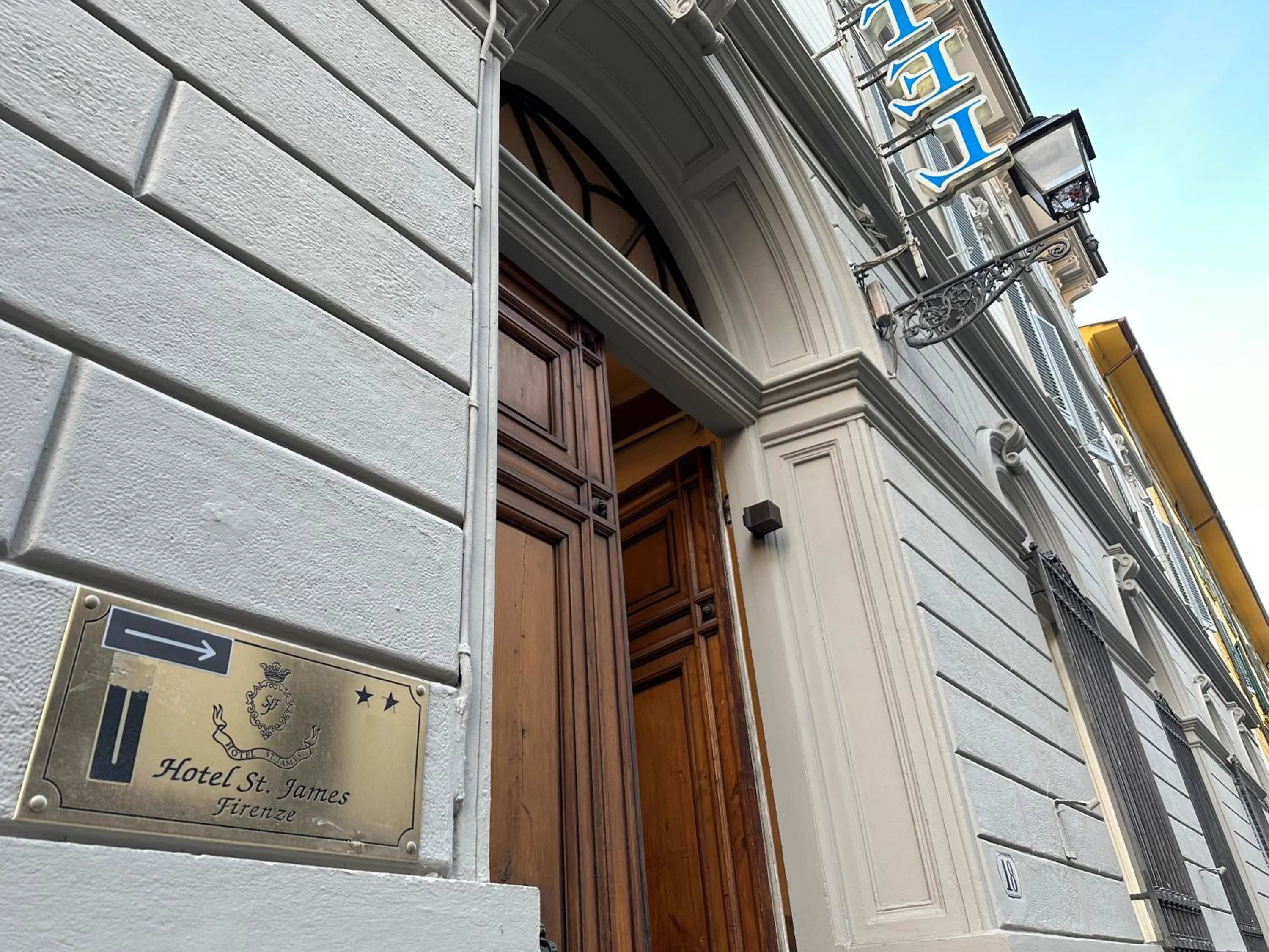 Property building in Hotel St. James