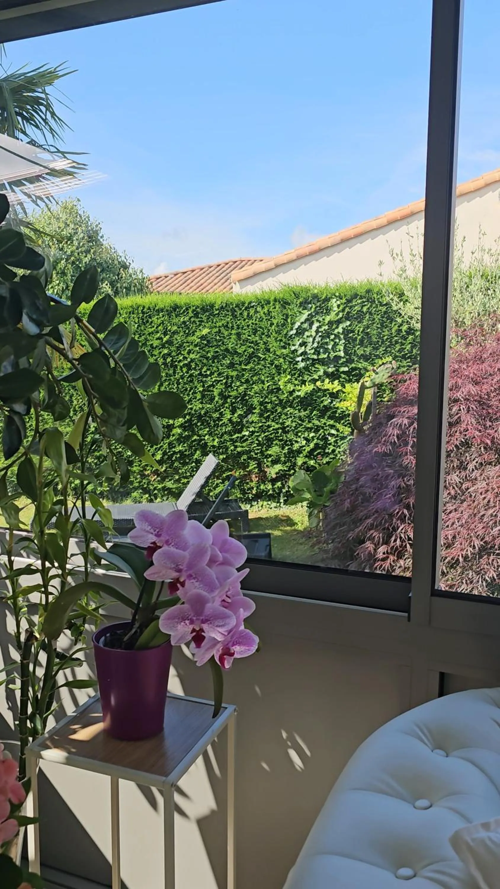Garden view in Le Pavachon gîte familial piscine couverte privée chauffée - Aux portes du Puy duFou