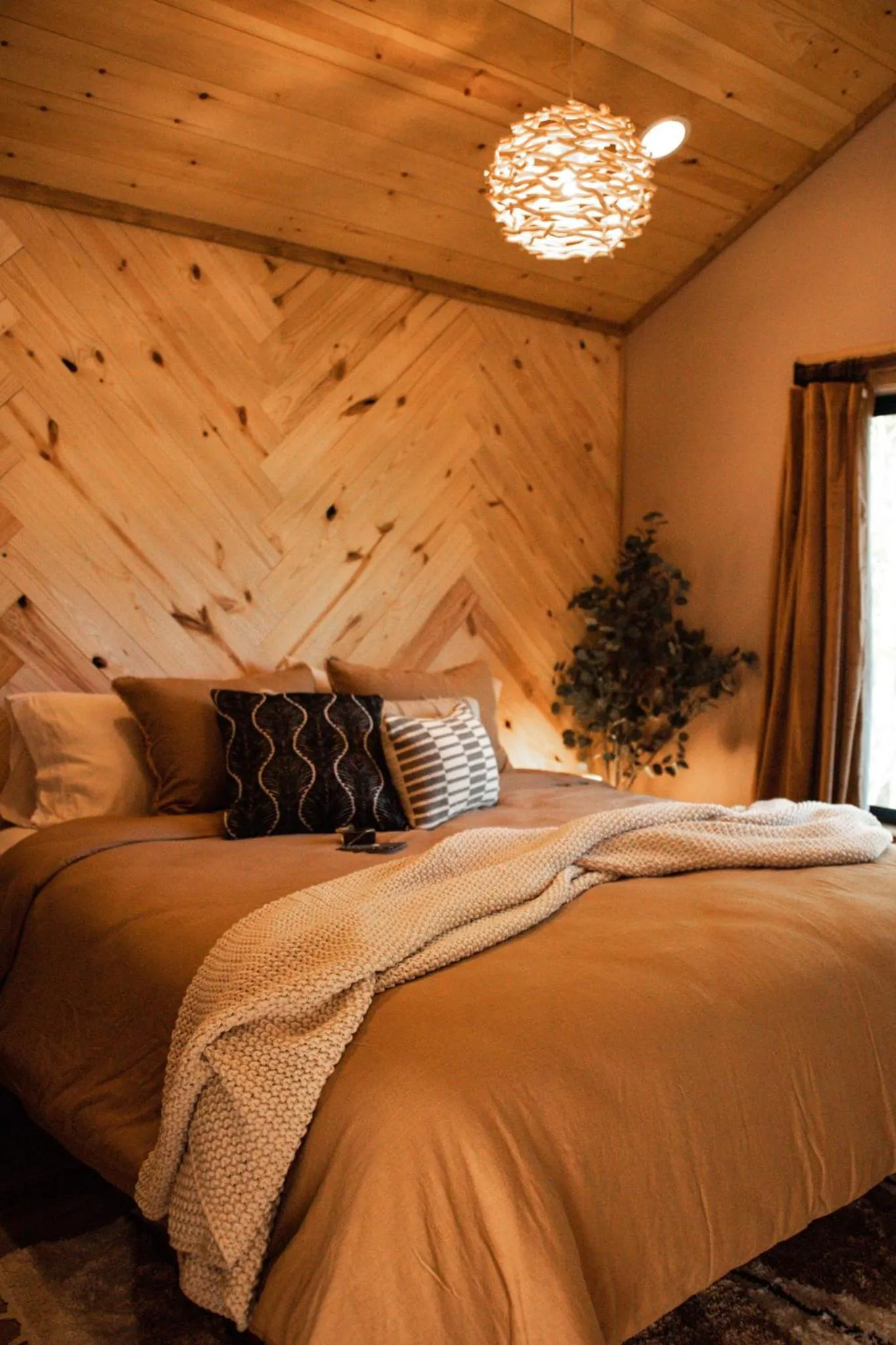 Bed in Long View Resort Bryson City, NC