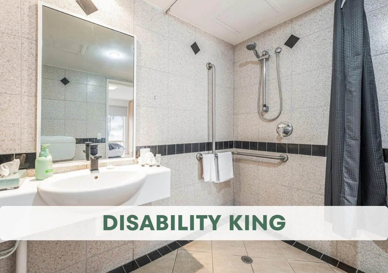 Shower in The Swan Valley Hotel