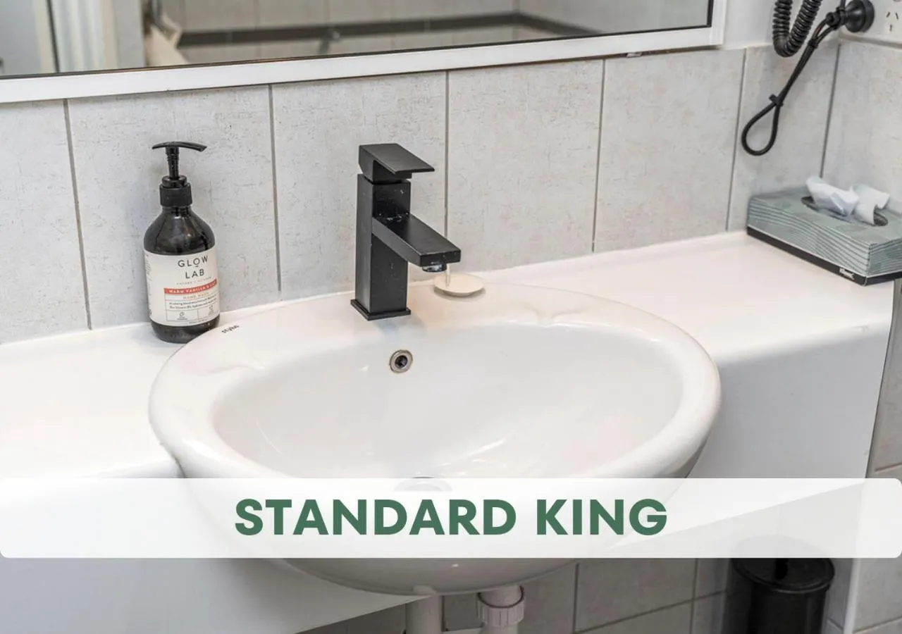 Bathroom in The Swan Valley Hotel