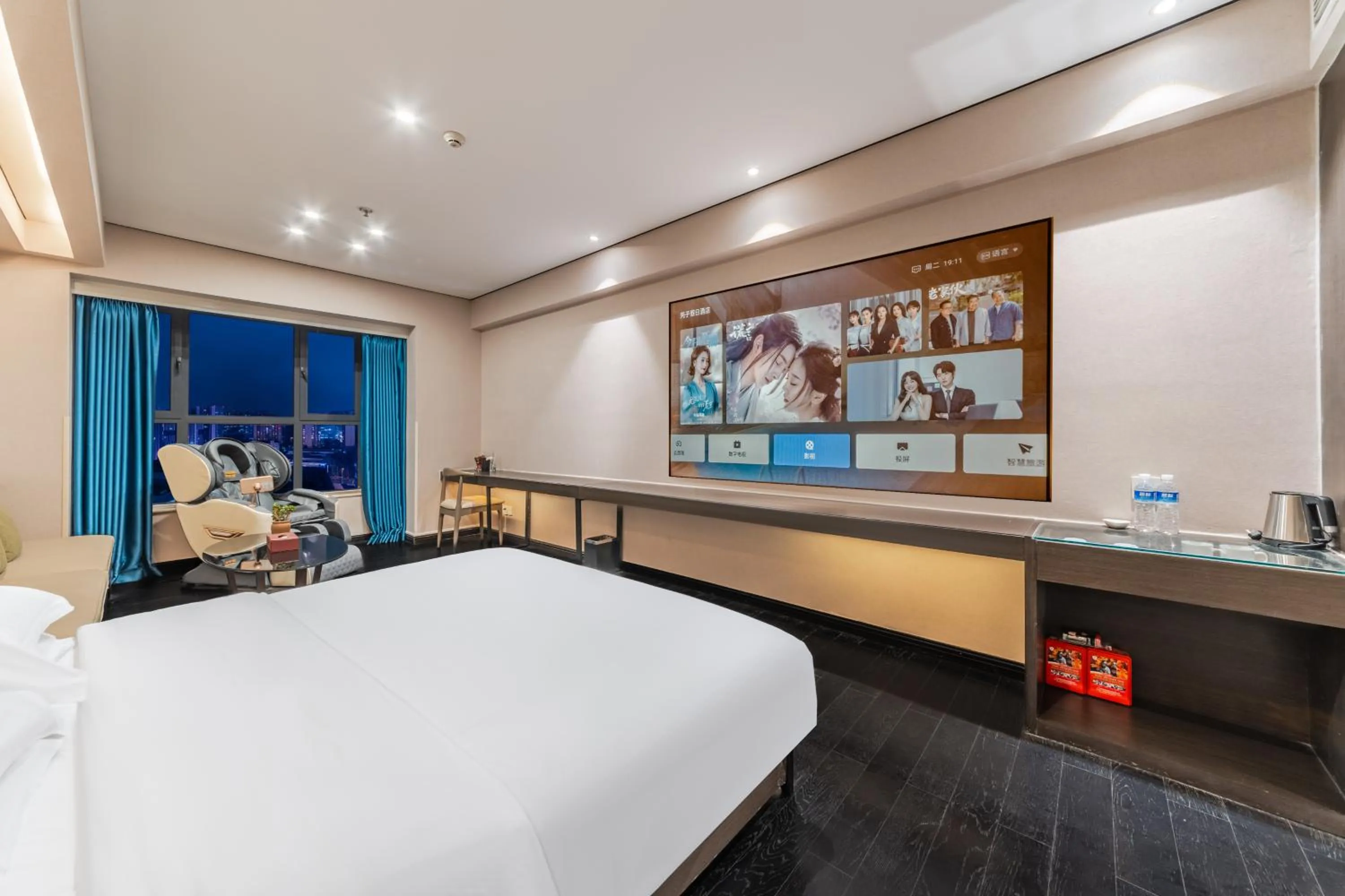 Photo of the whole room, Bed in Chengdu Cosy Inn