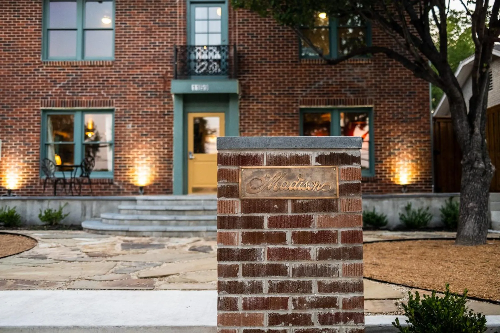 Facade/entrance in The Madison Hotel
