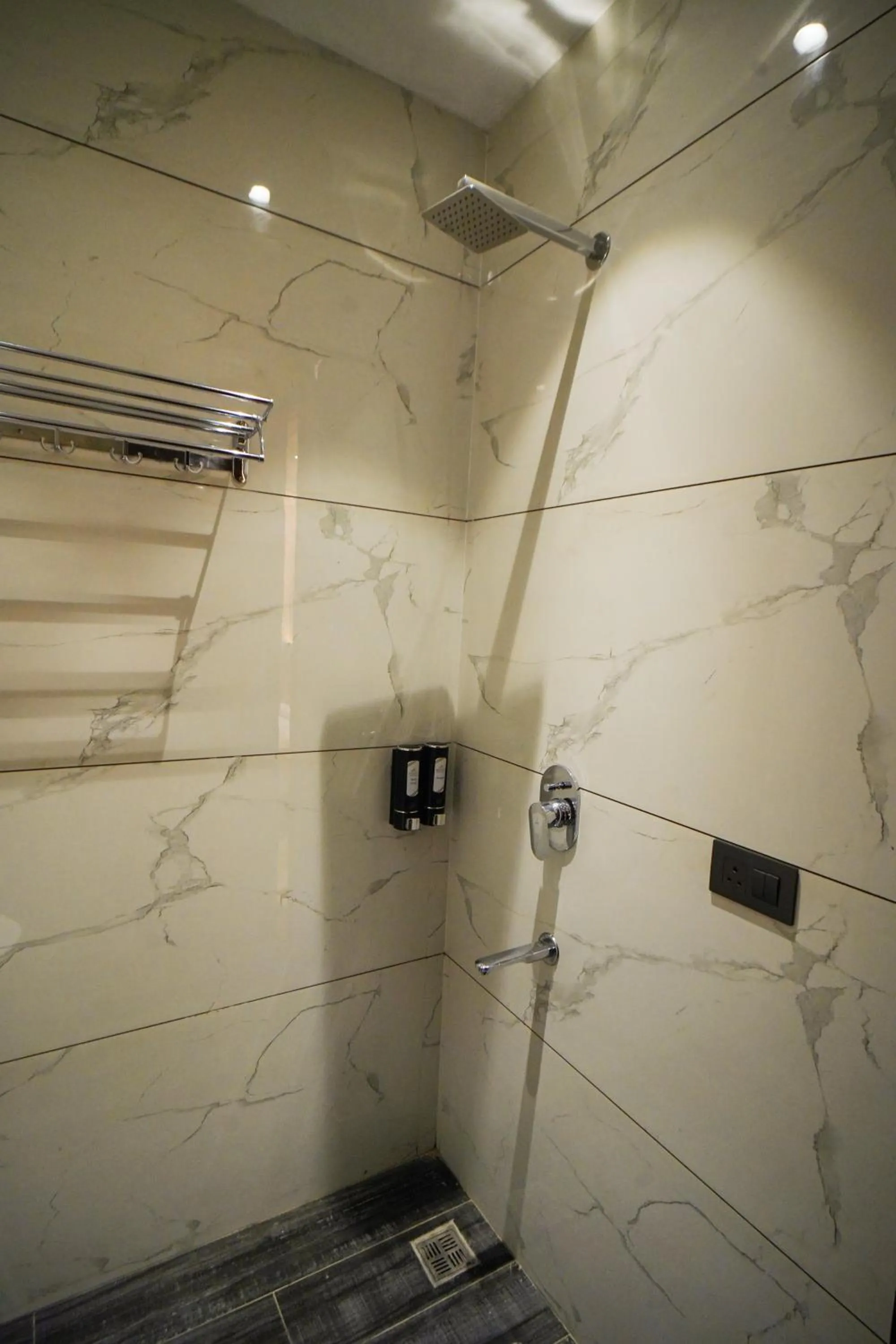 Hotel Ammison Inn & Suites