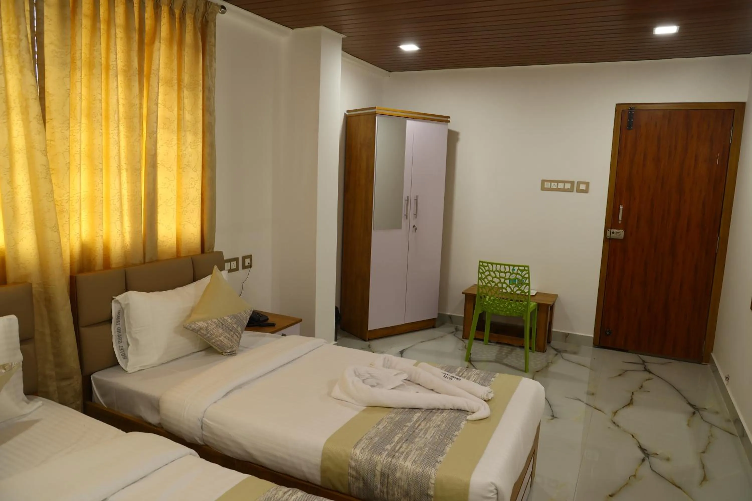 Bedroom, Bed in Grand Tamim Hotel