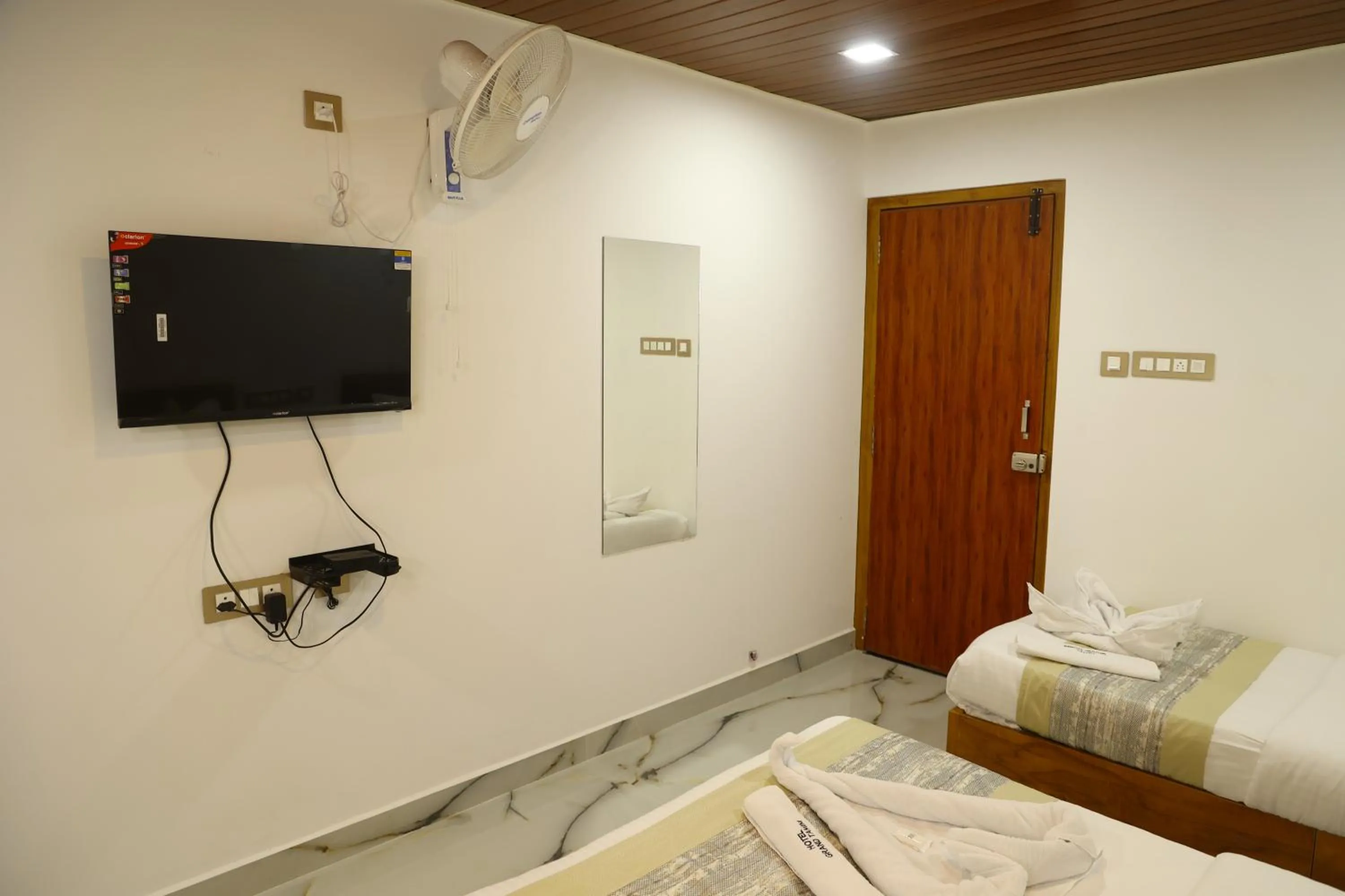 TV and multimedia, Bed in Grand Tamim Hotel