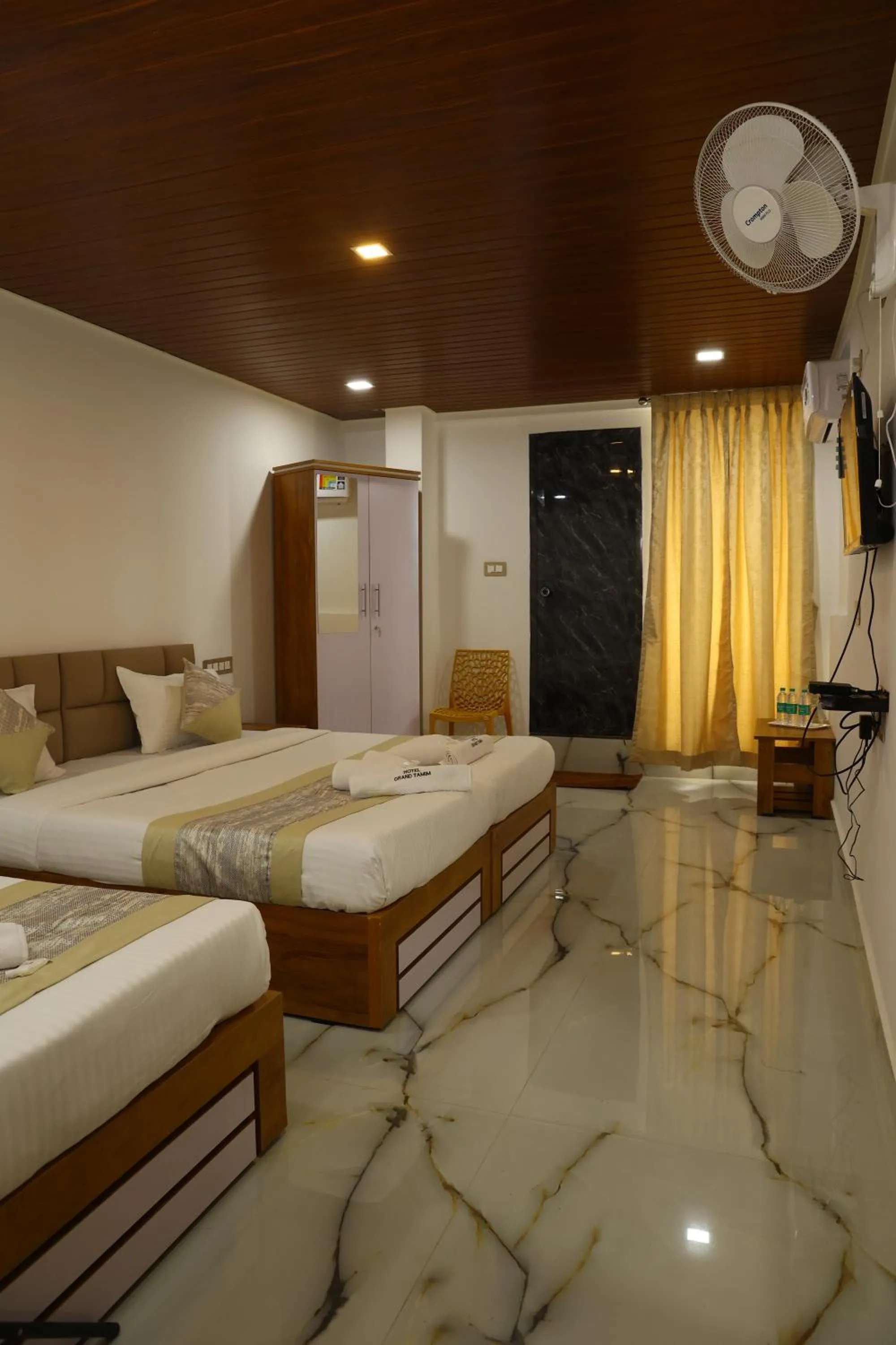 Bedroom, Bed in Grand Tamim Hotel
