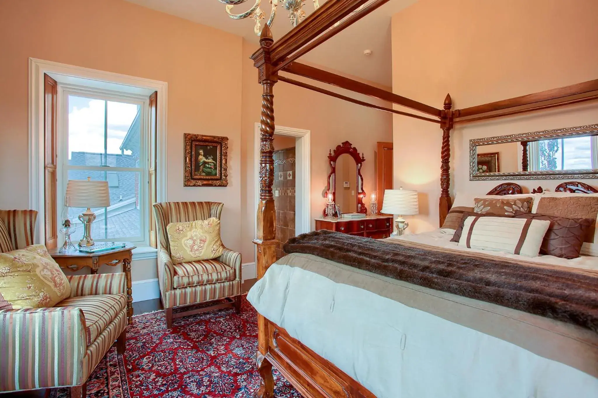 Queen Room with Spa Bath in Stuart Manor Bed and Breakfast Queen Room with Spa Bath in Stuart Manor Bed and Breakfast
