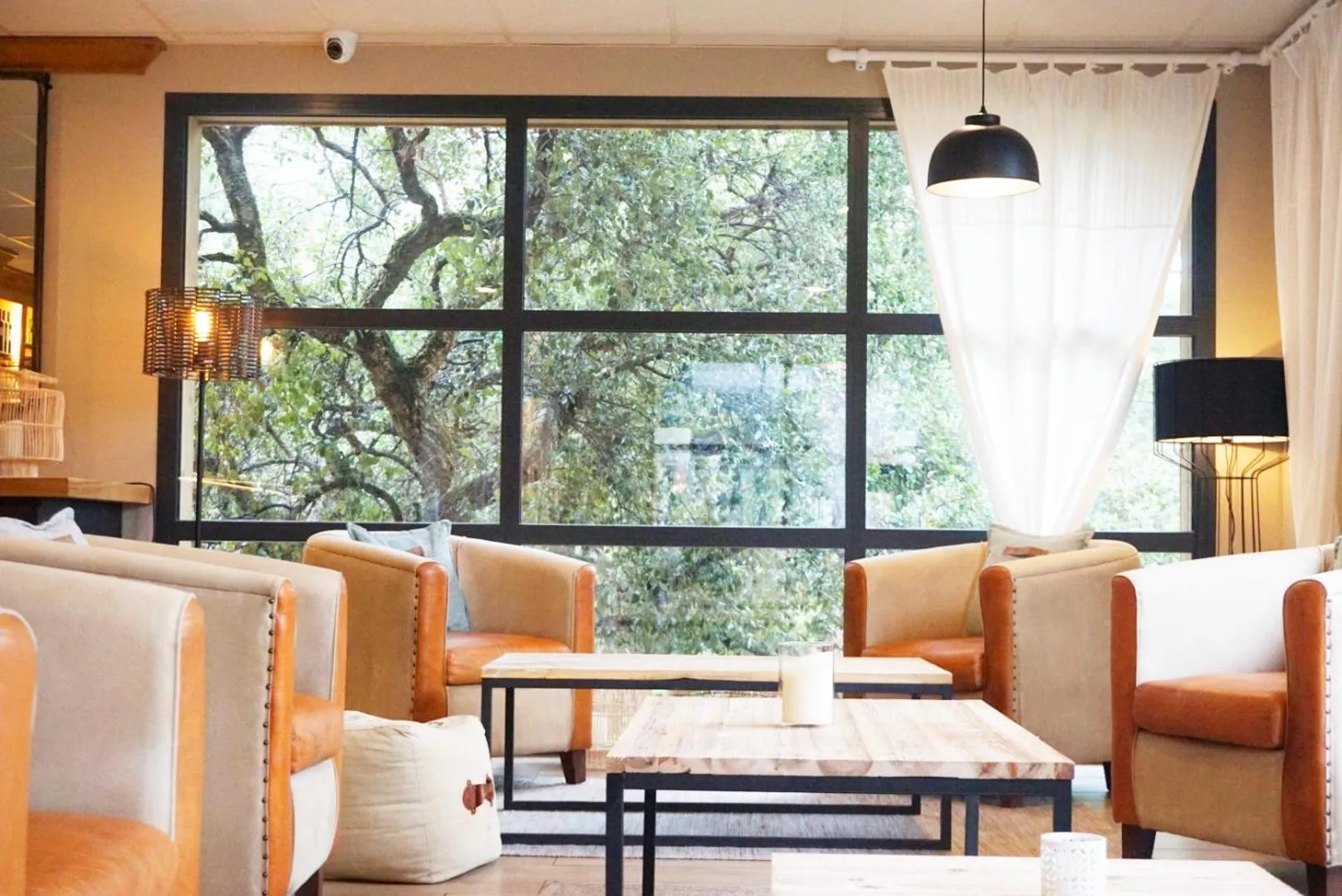 Lounge or bar in Domaine du Ferret Restaurant & Spa