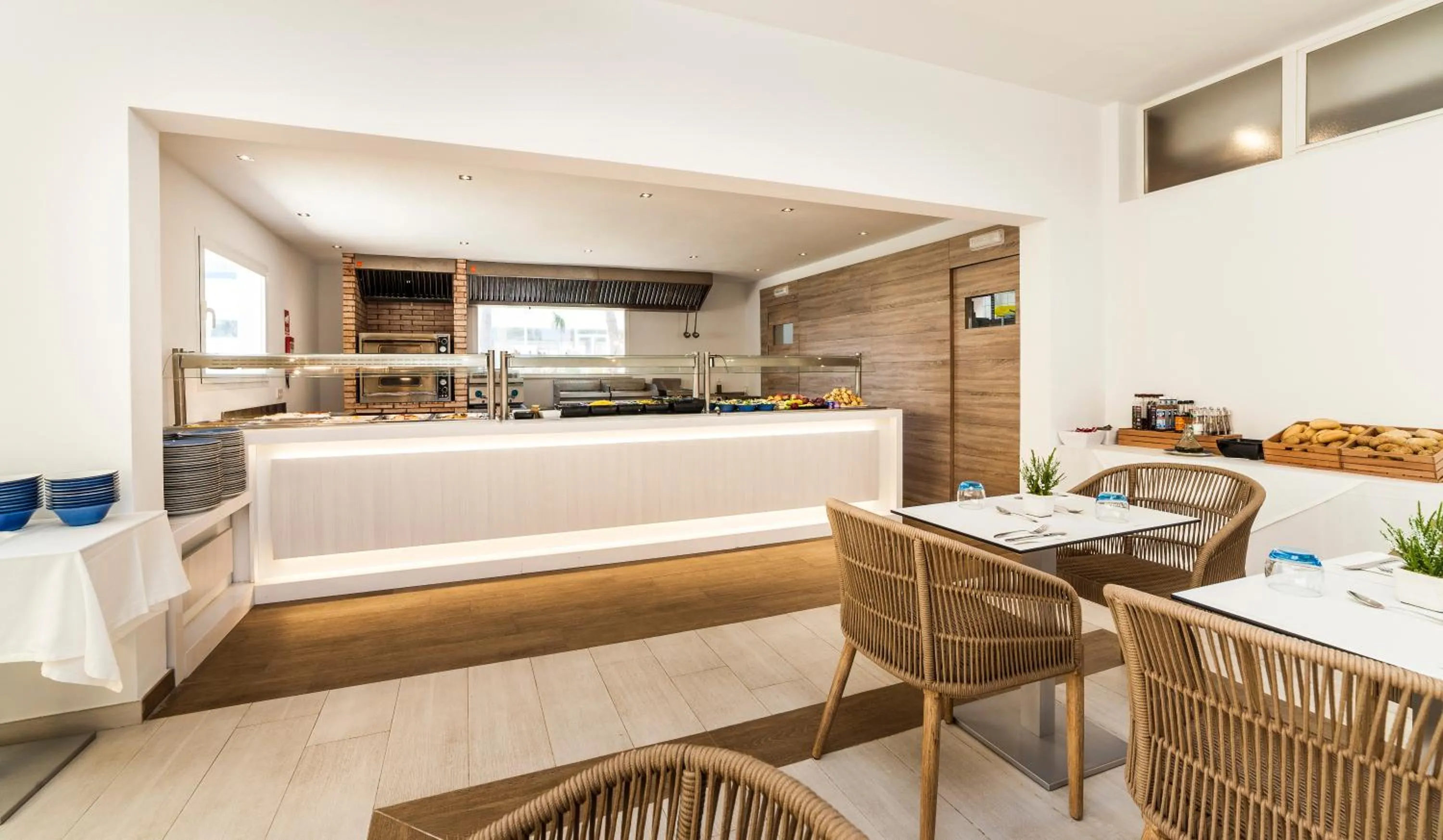 Restaurant/places to eat in Globales Mediterrani