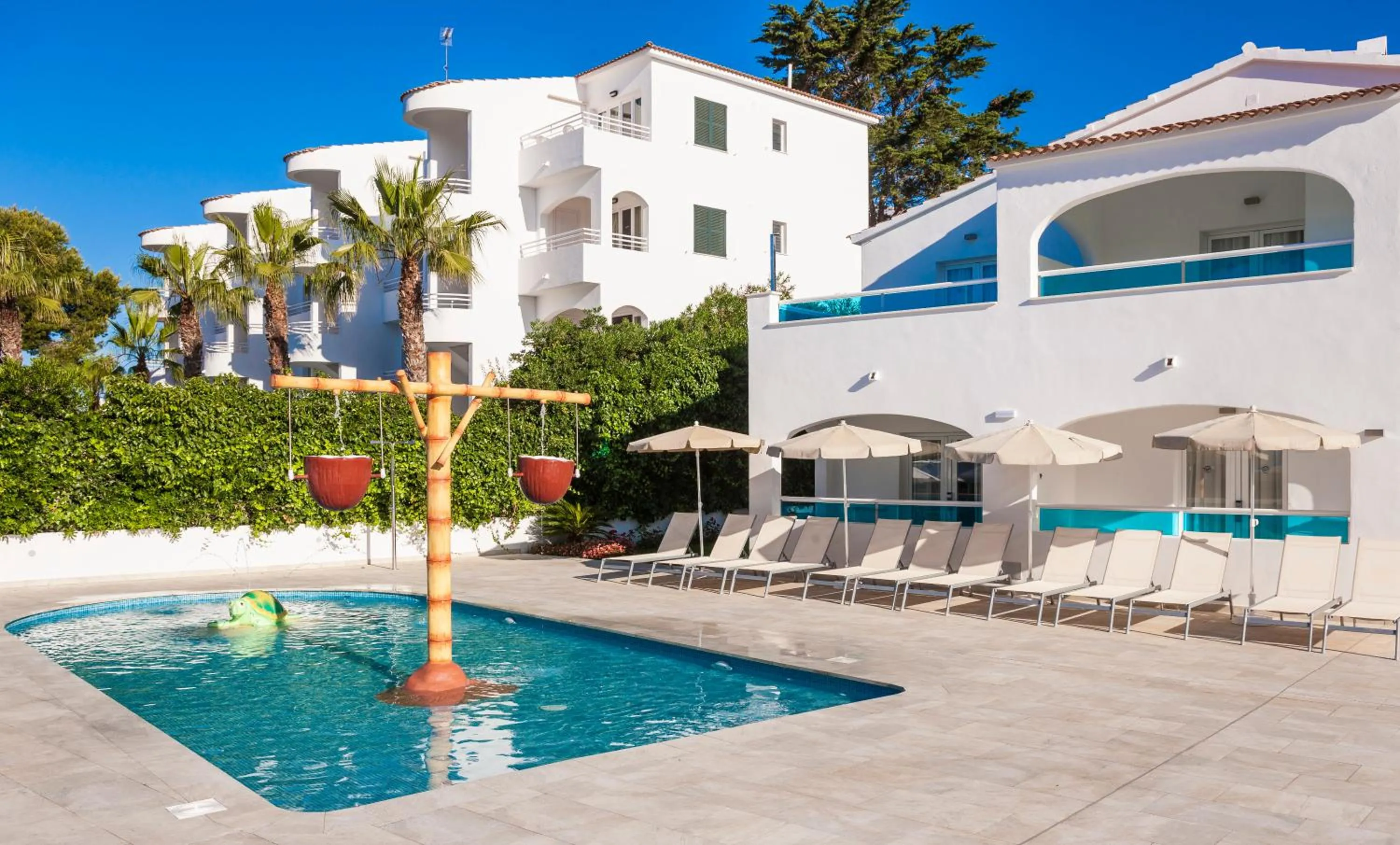 Swimming pool in Globales Mediterrani