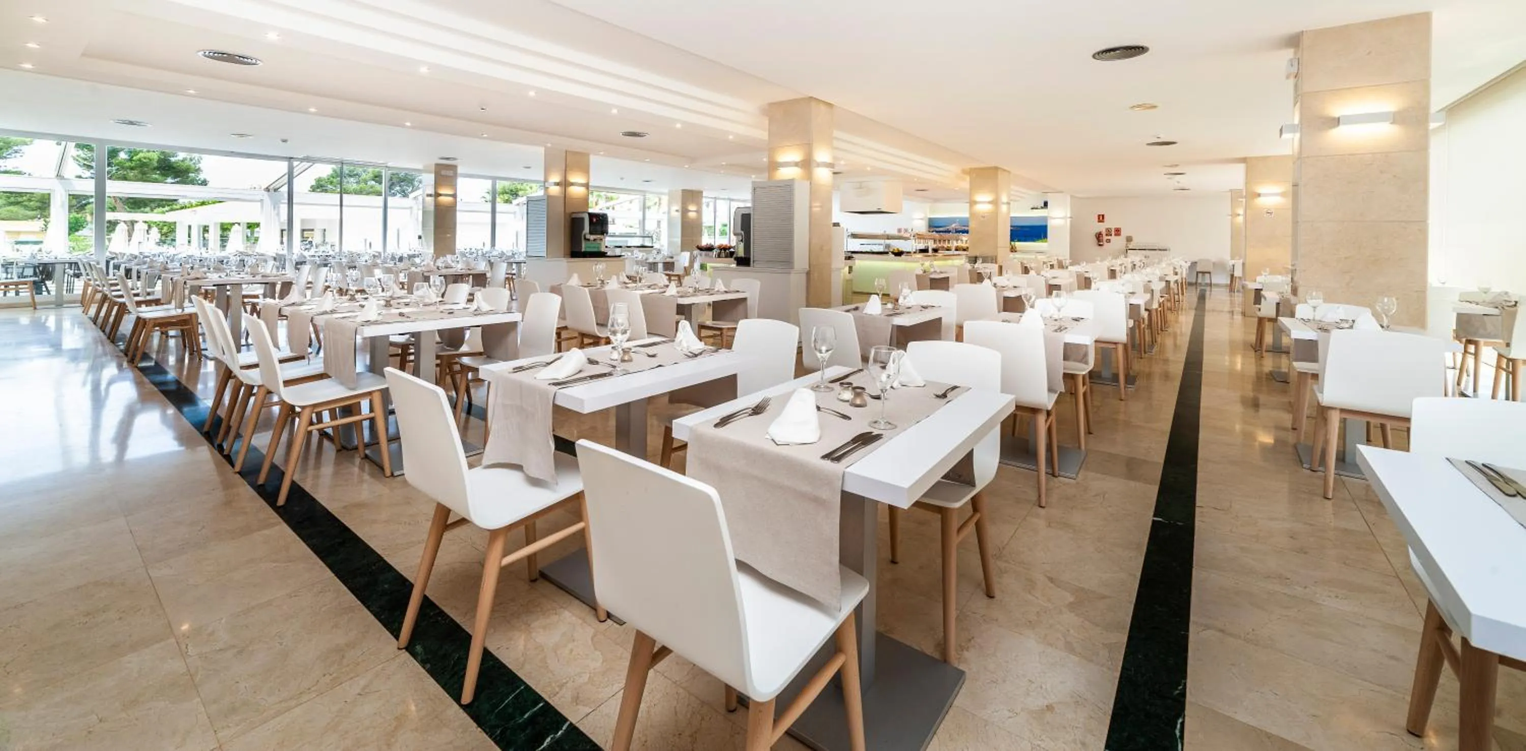 Restaurant/places to eat in Globales Mediterrani