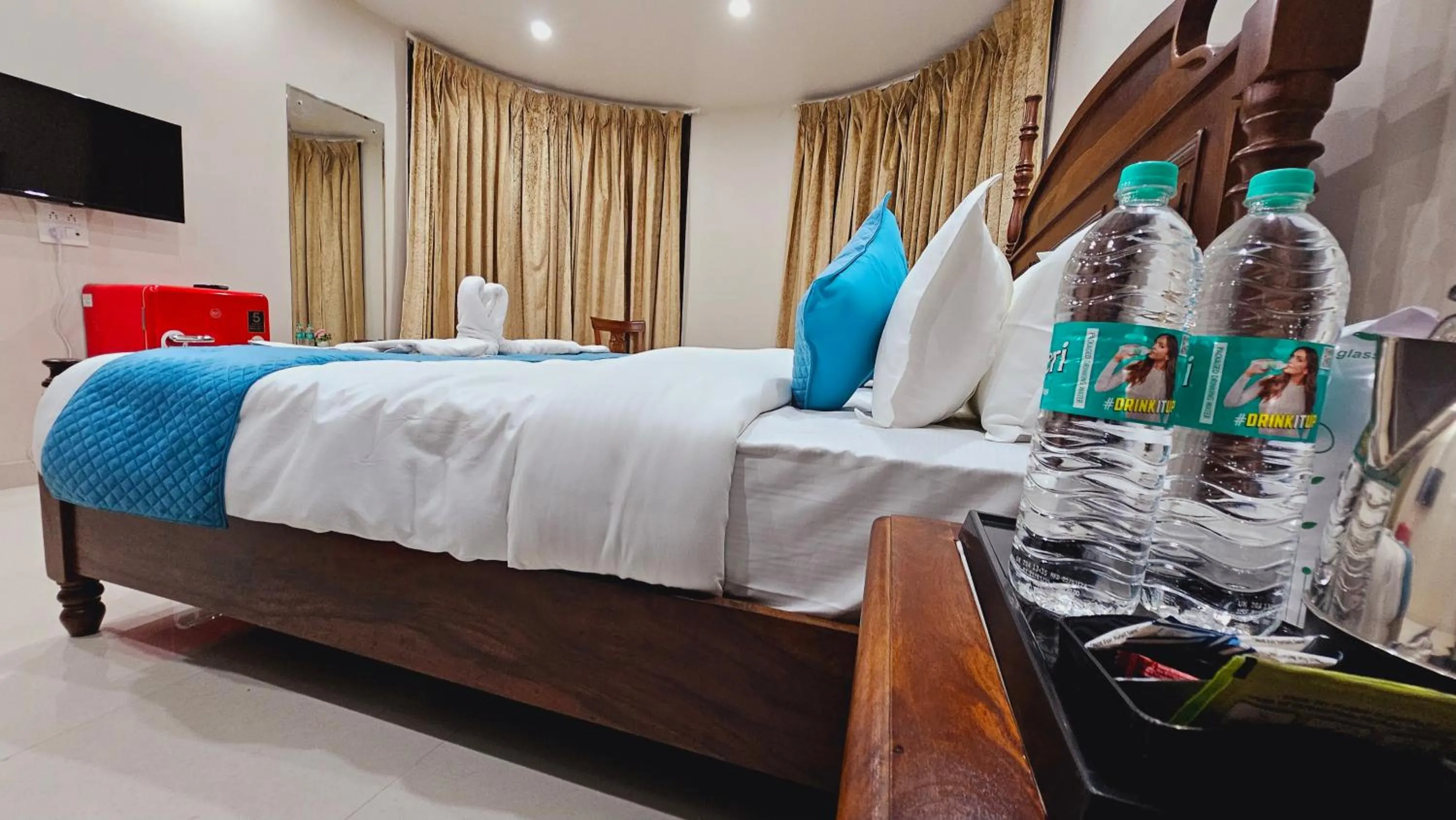 Bed in Hydrangea Heights by PTW Hotels