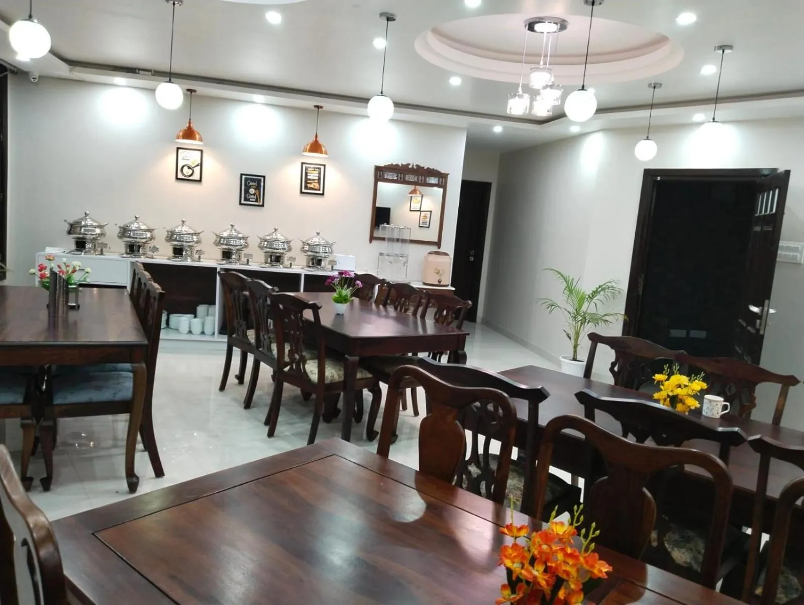Restaurant/places to eat in Hydrangea Heights by PTW Hotels