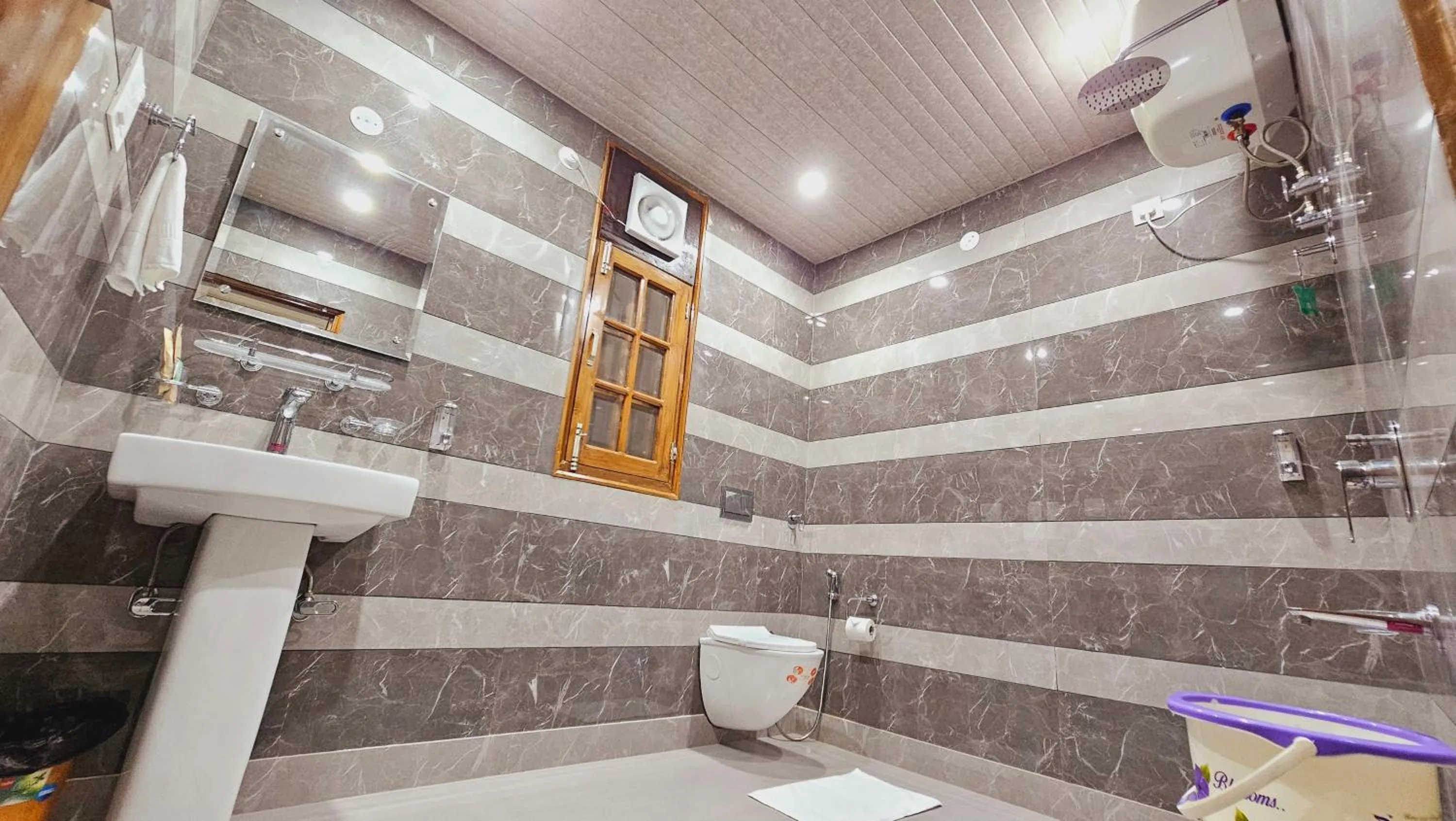 Shower in Hydrangea Heights by PTW Hotels