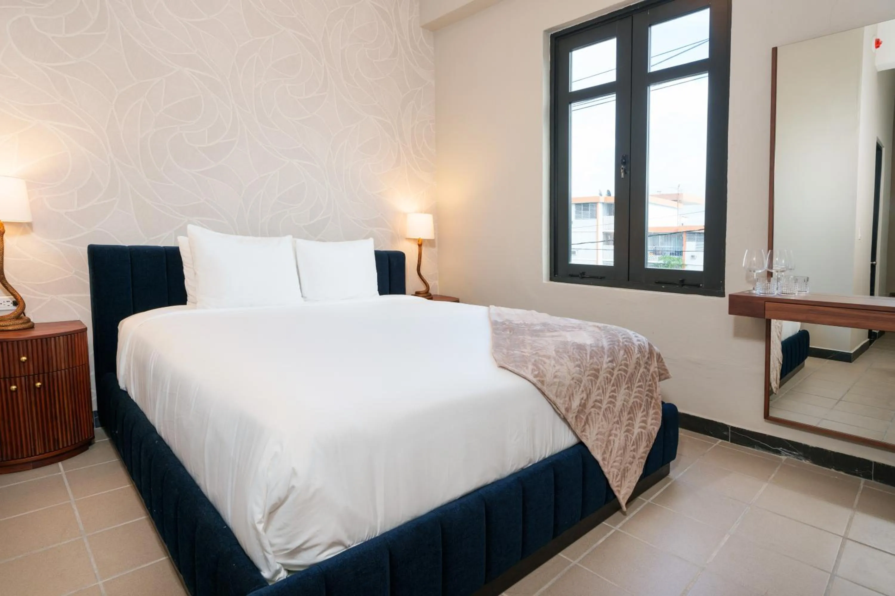Bed in The Oliver Hotel