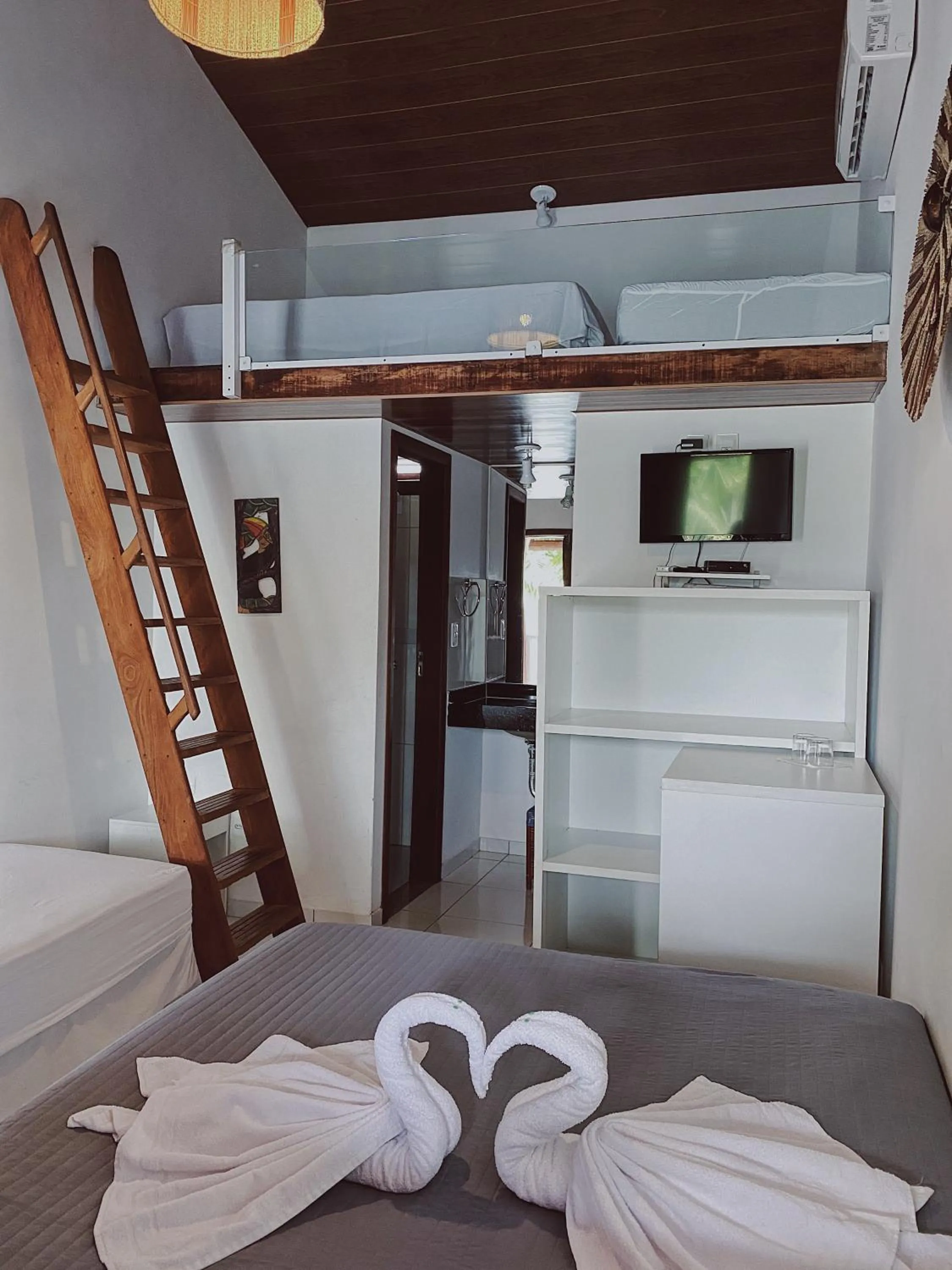 Photo of the whole room, Bed in Pousada Brasil Caribe