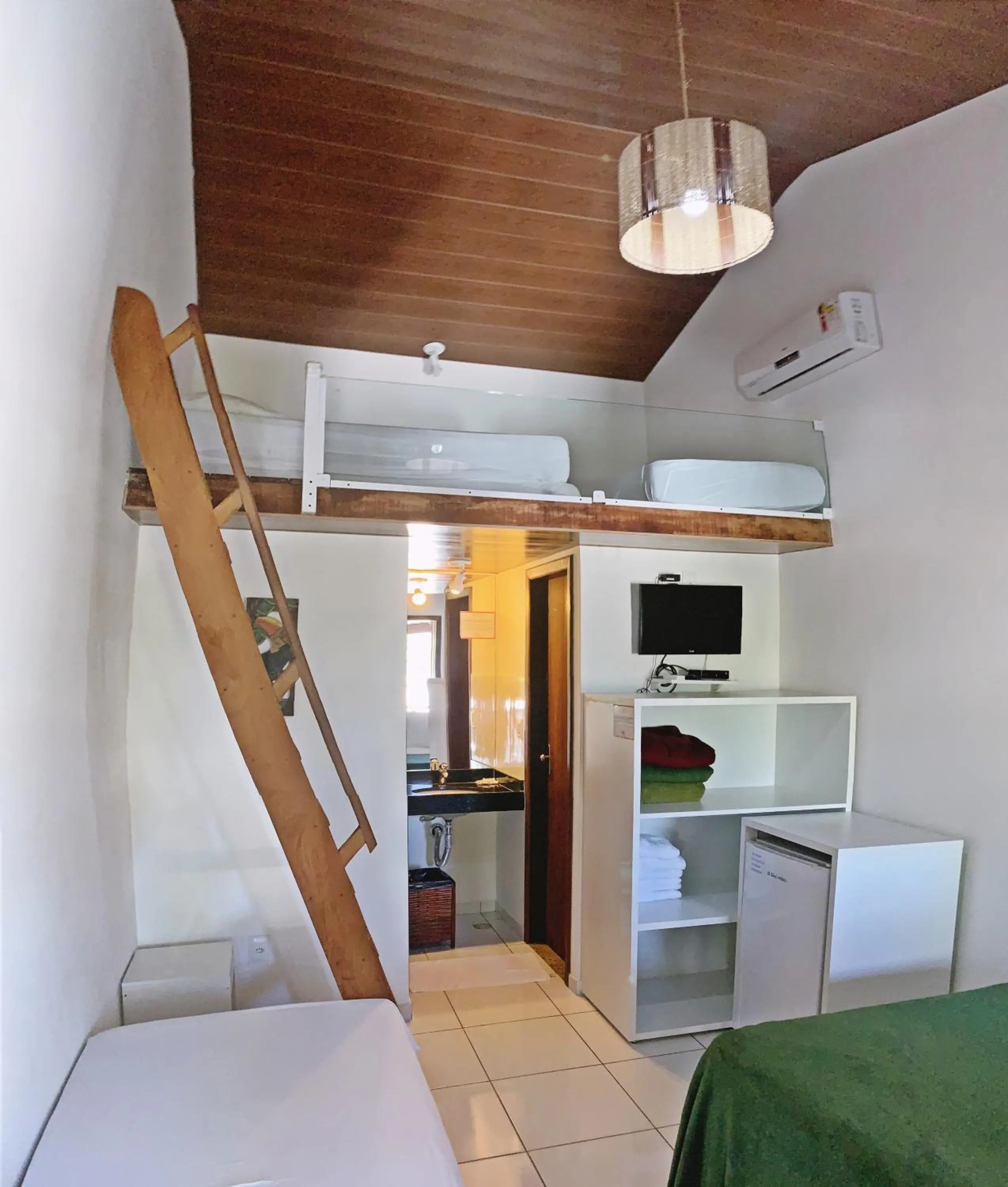 Photo of the whole room, Bed in Pousada Brasil Caribe