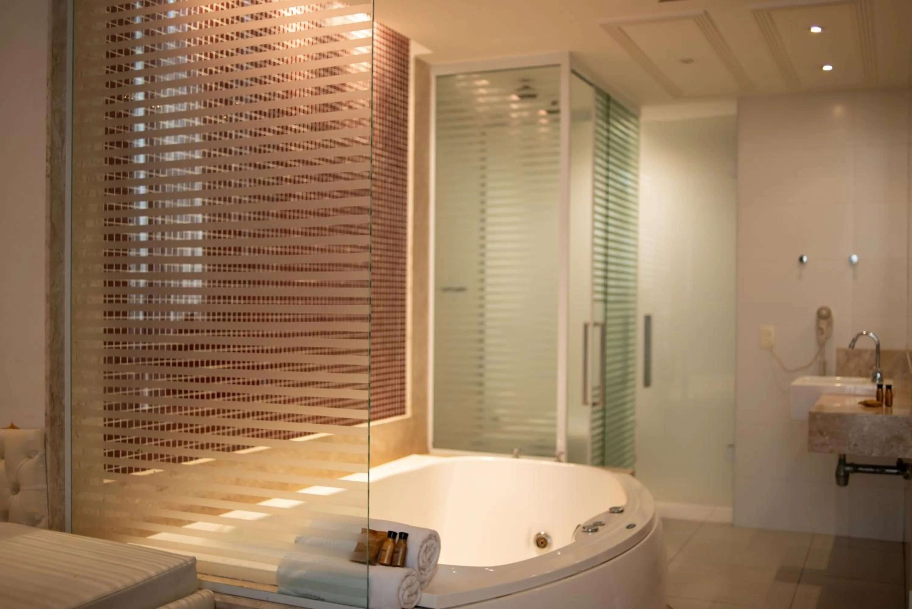 Hot Tub in Hotel Villa Reggia