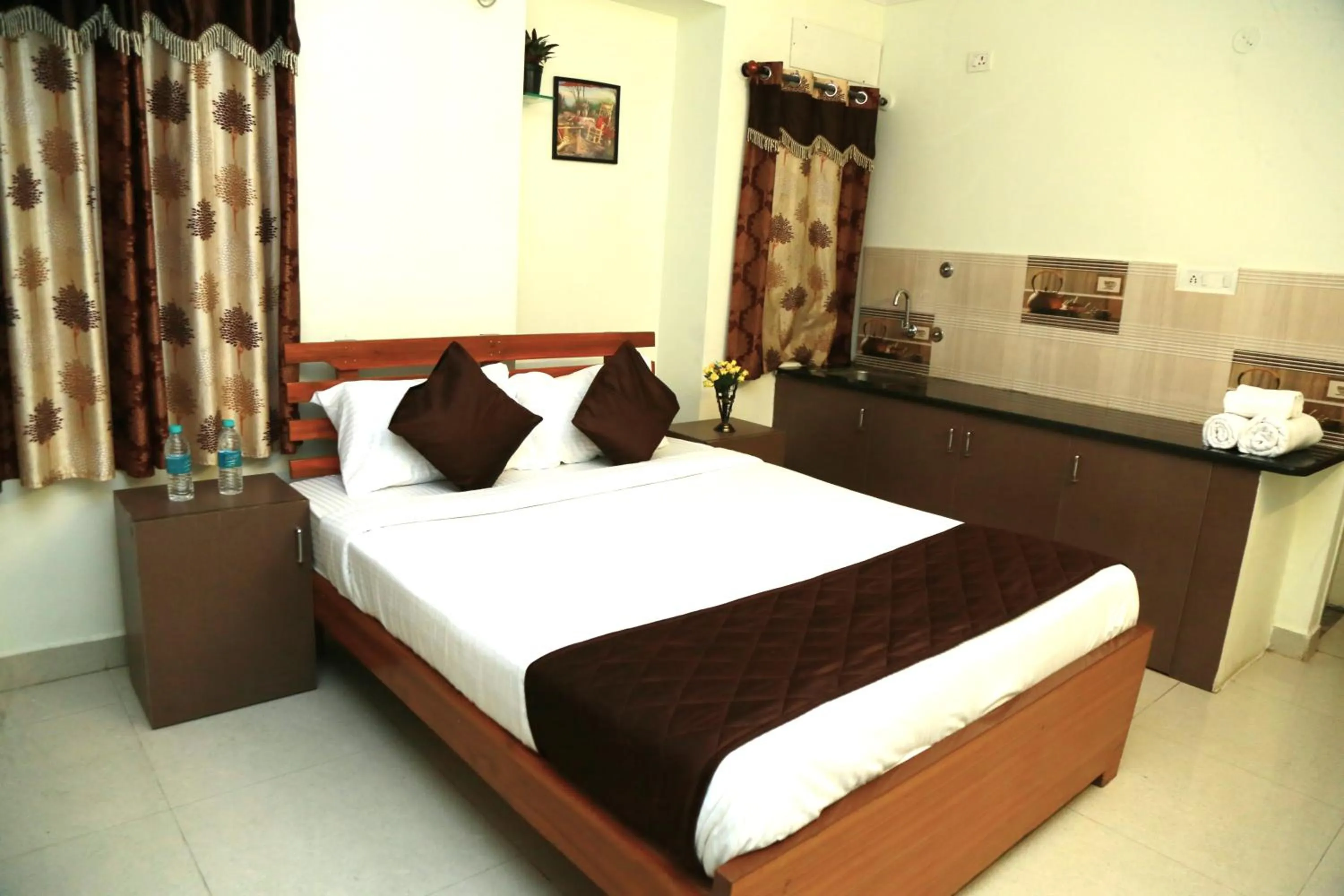 Bed in Mann Pasand Inn Feel the Luxury