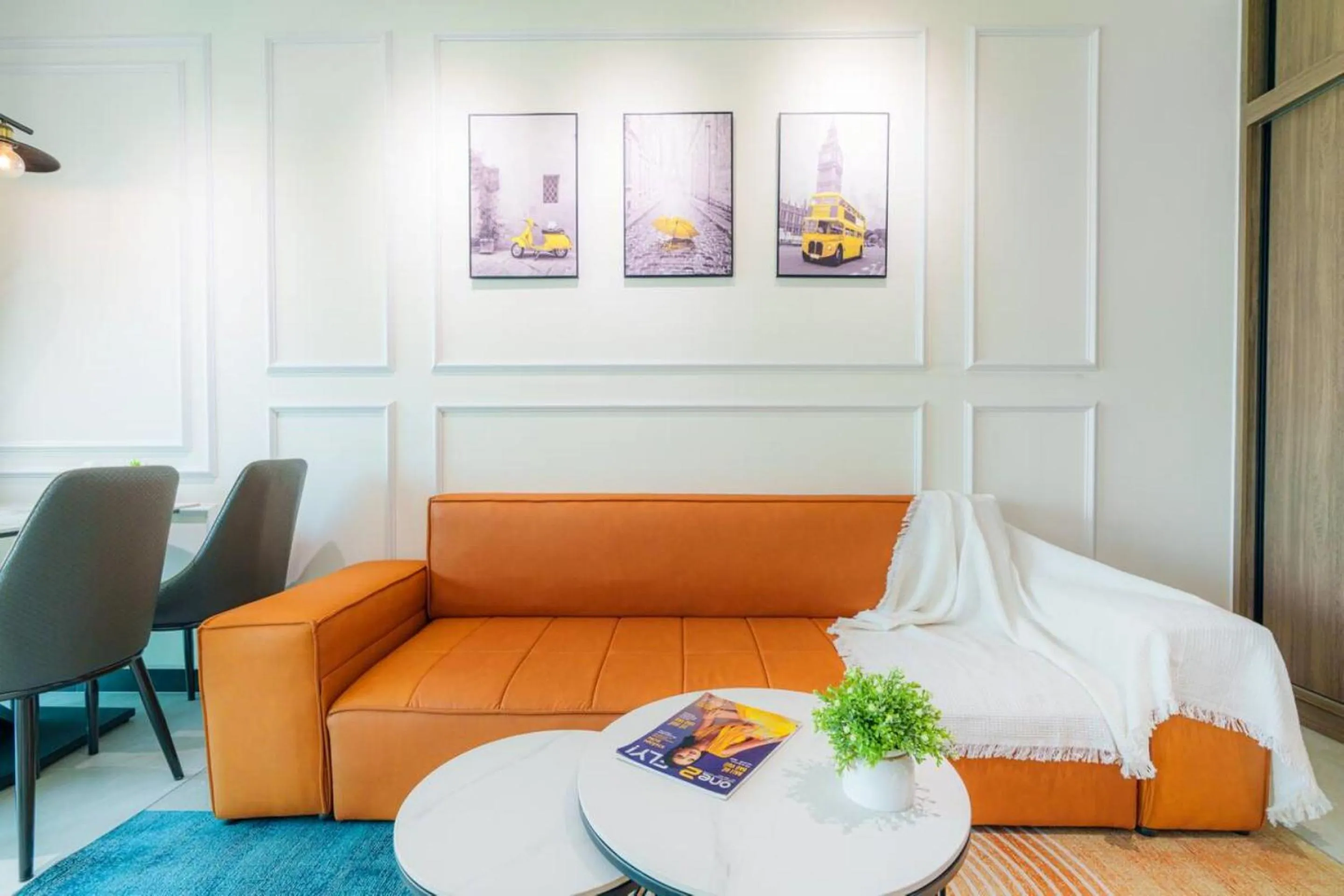 Bed in Imperial De La SoL District 4