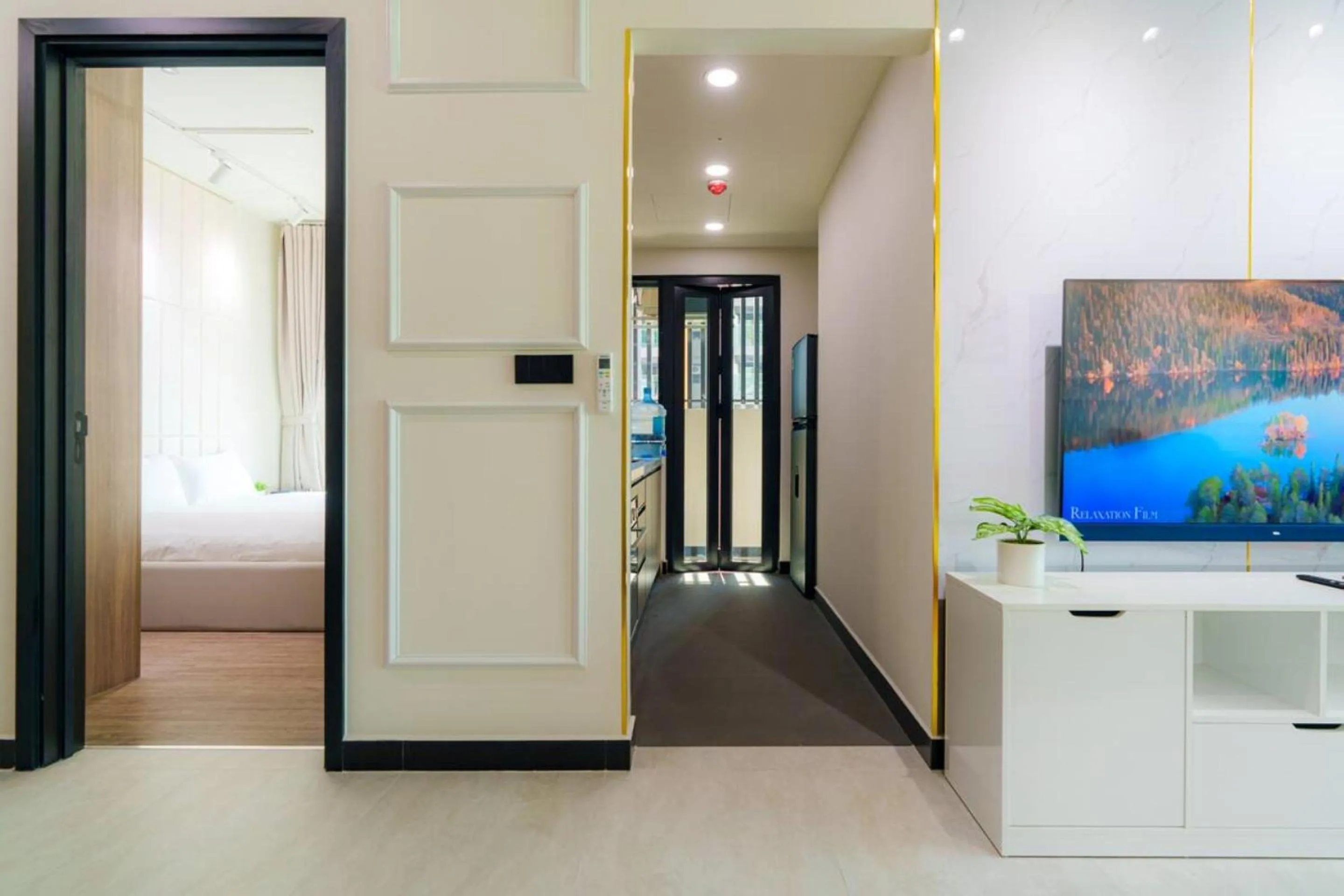 TV and multimedia in Imperial De La SoL District 4