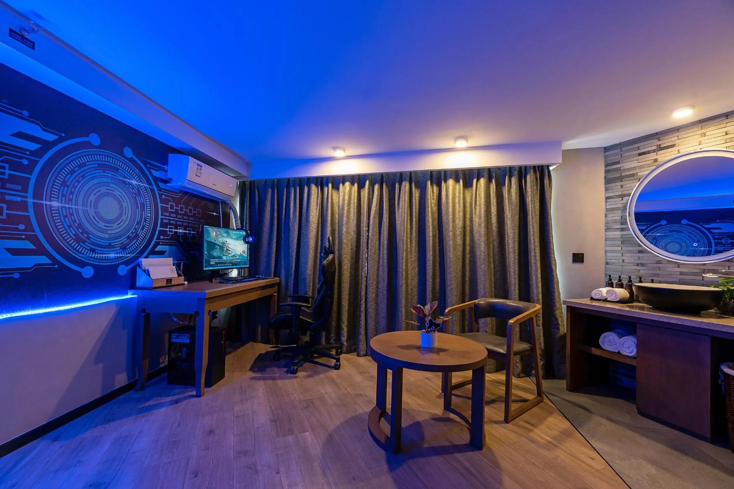 TV and multimedia in Mehood Lestie, Xiamen Zhongshan Road Pedestrian Street