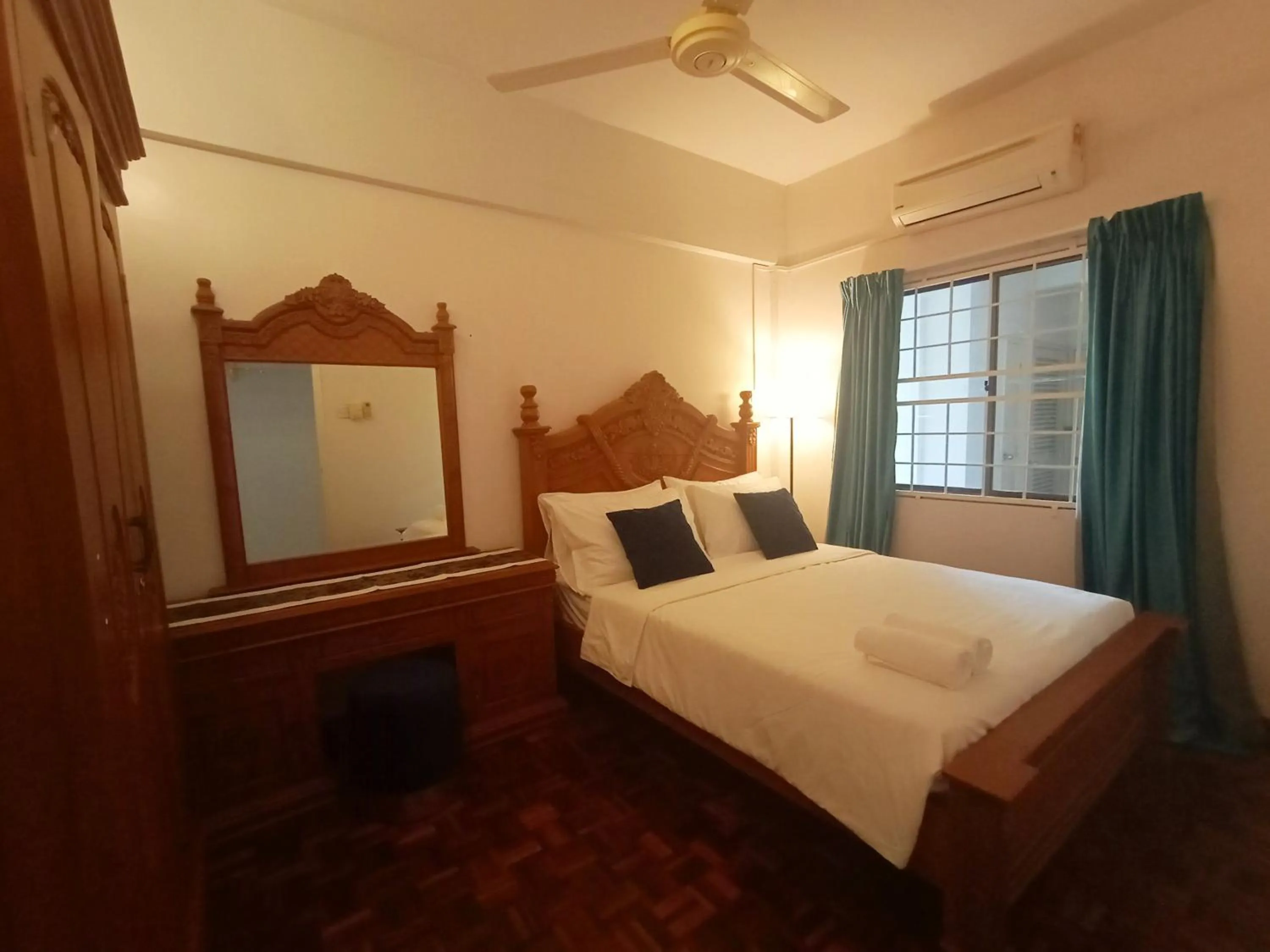 Resort Apartment depan Laut