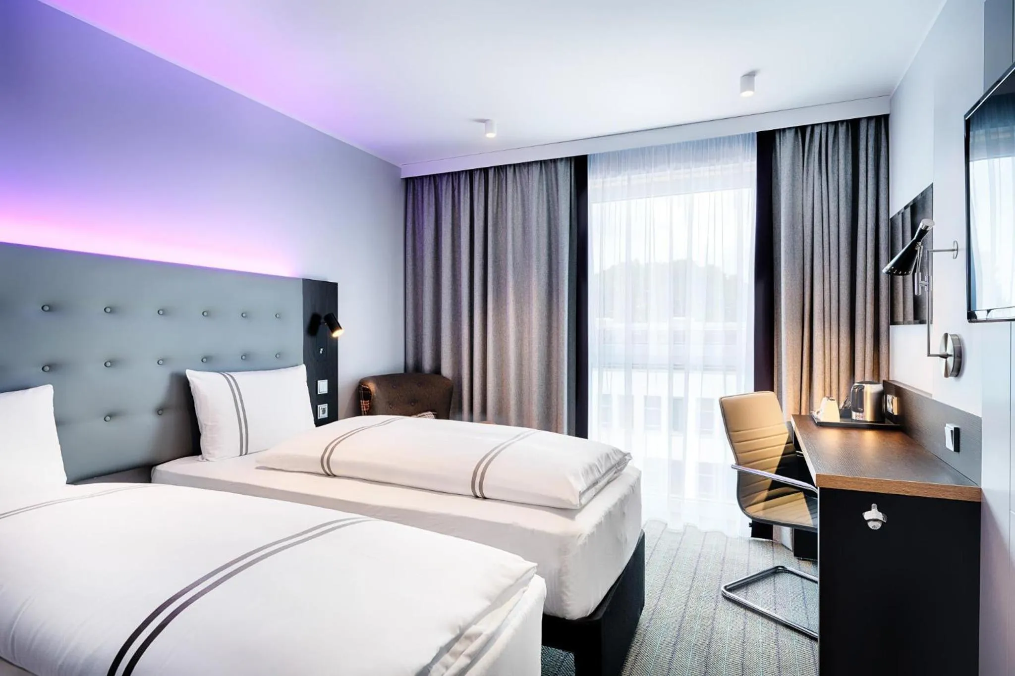 Bedroom, Bed in Premier Inn Lübeck City Centre