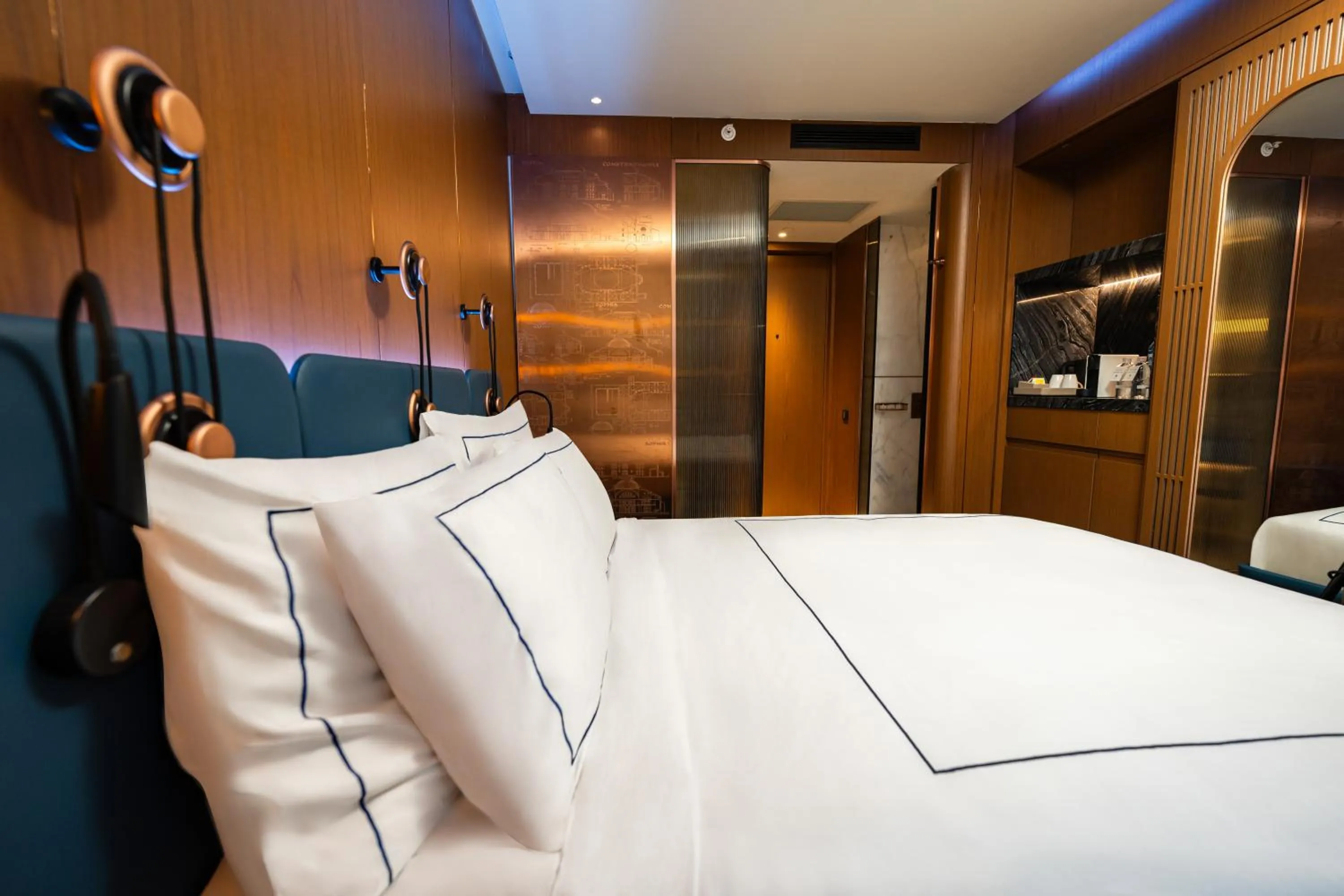 Bed in Sura Concept Hotel