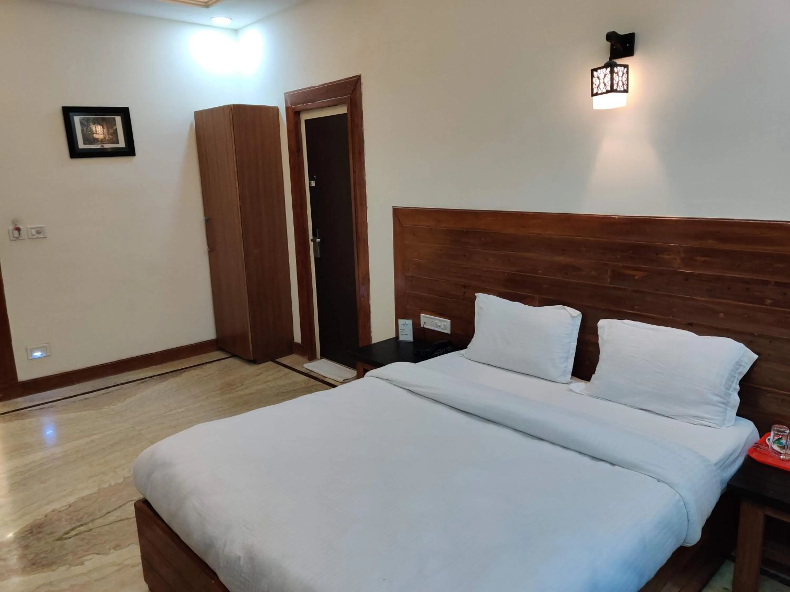 Bedroom, Bed in Orchha Club and Resort - OCR