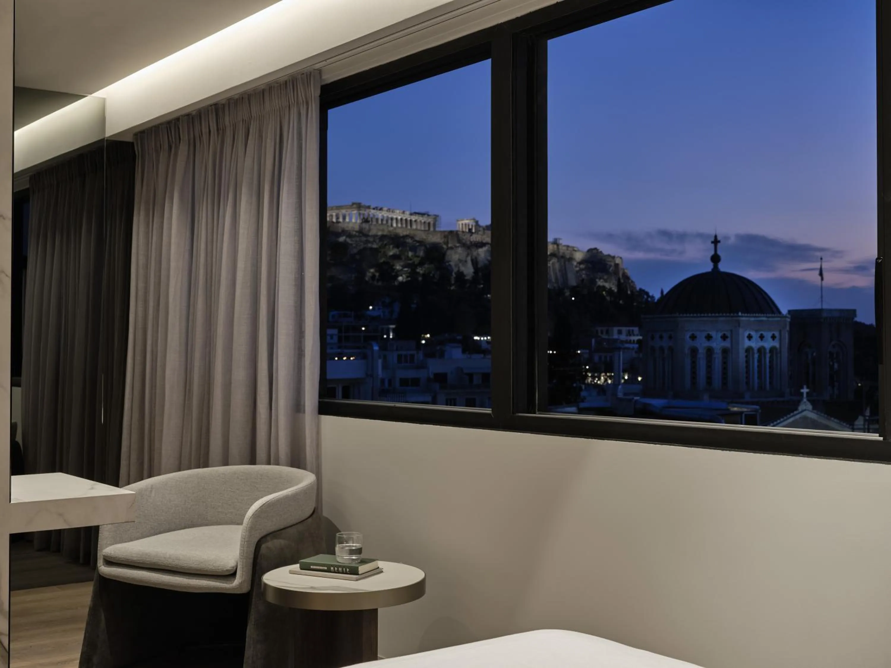 Photo of the whole room in Nur Edge Aparthotel - Acropolis Skyline